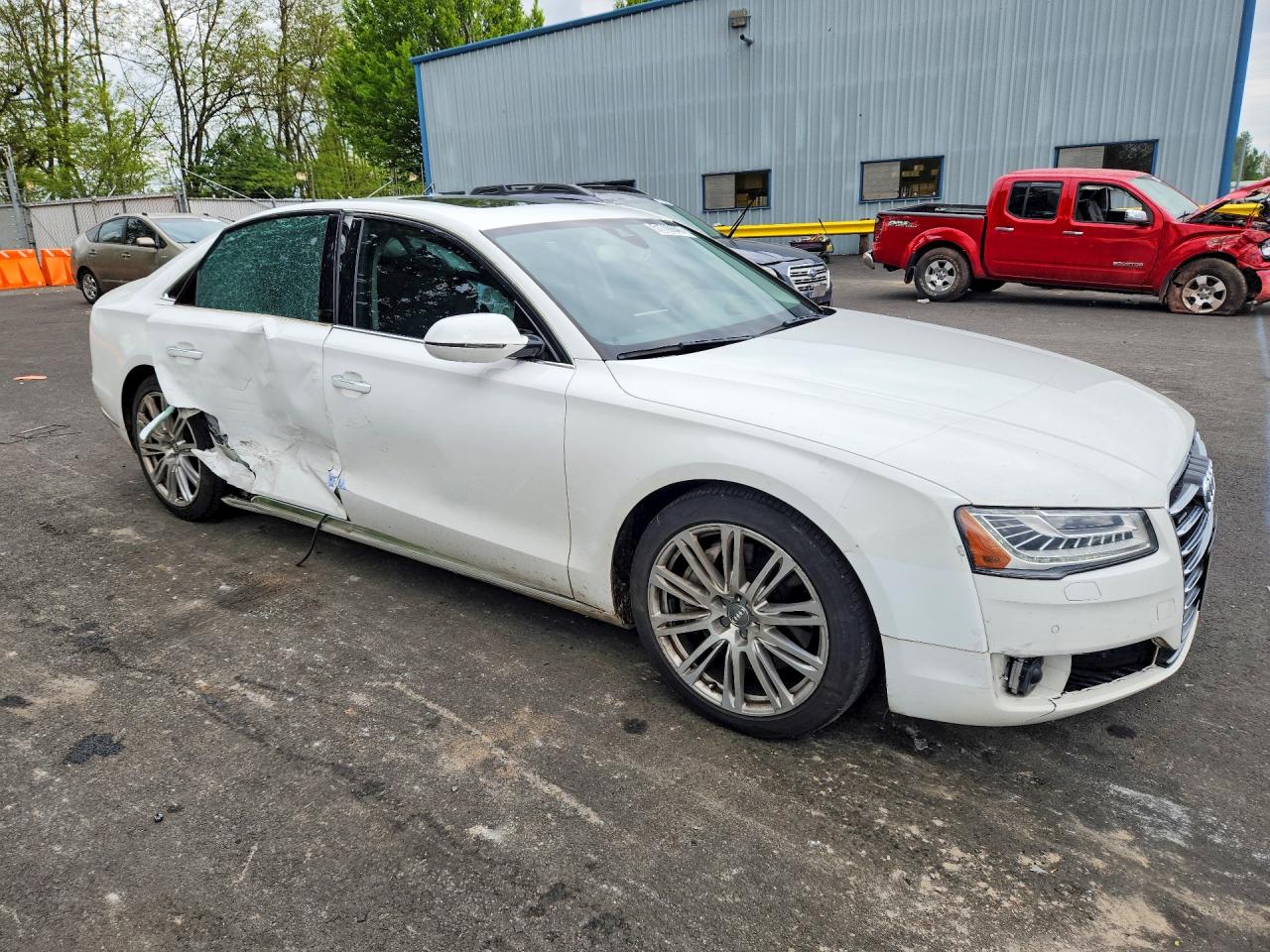 2015 Audi A8 Quattro White vin: WAUJGAFD8FN019937