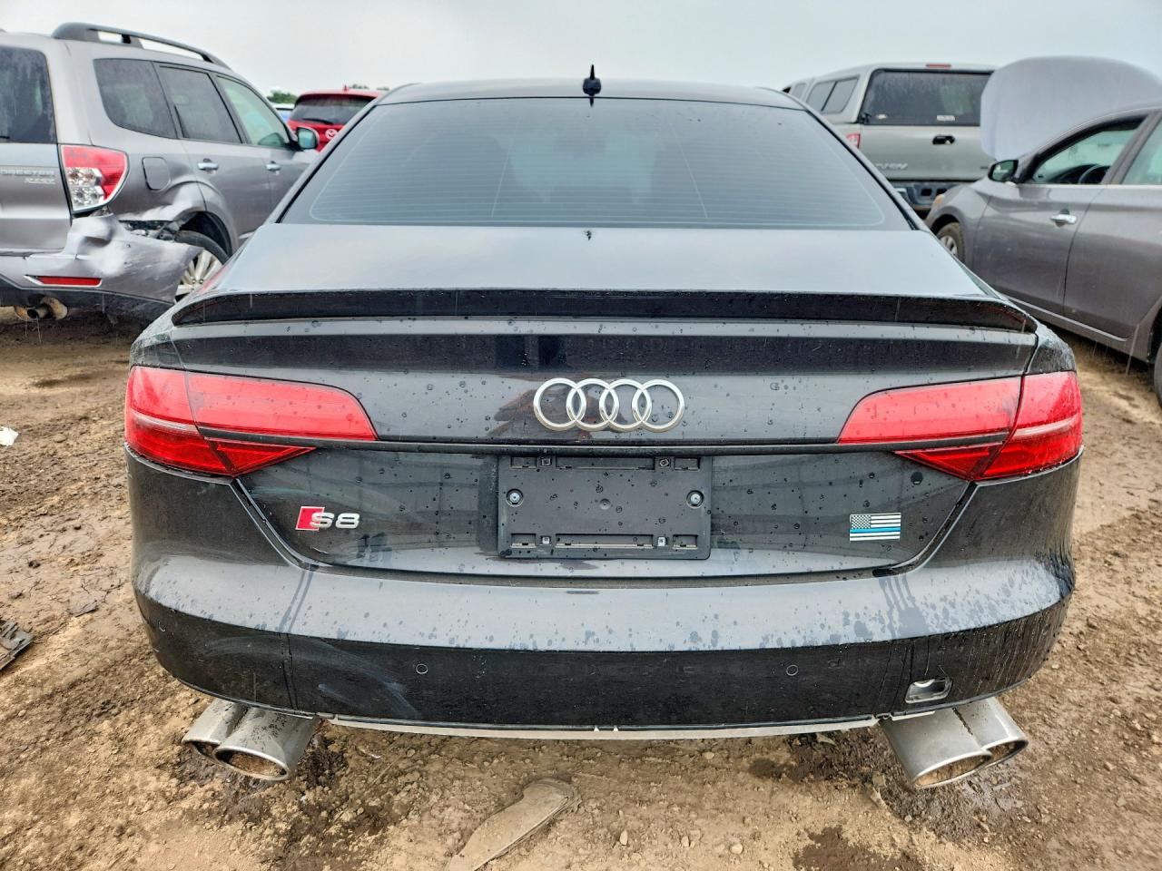 2015 Audi S8 Quattro Black vin: WAUK2AFD5FN015248