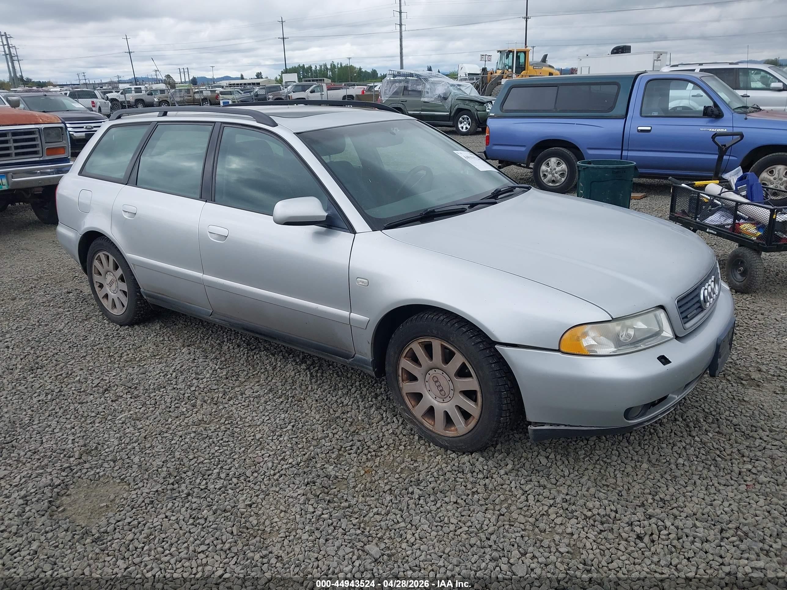 2000 Audi A4 1.8t Avant/1.8t Avant (m5) Серебряный vin: WAUKC28D7YA039304
