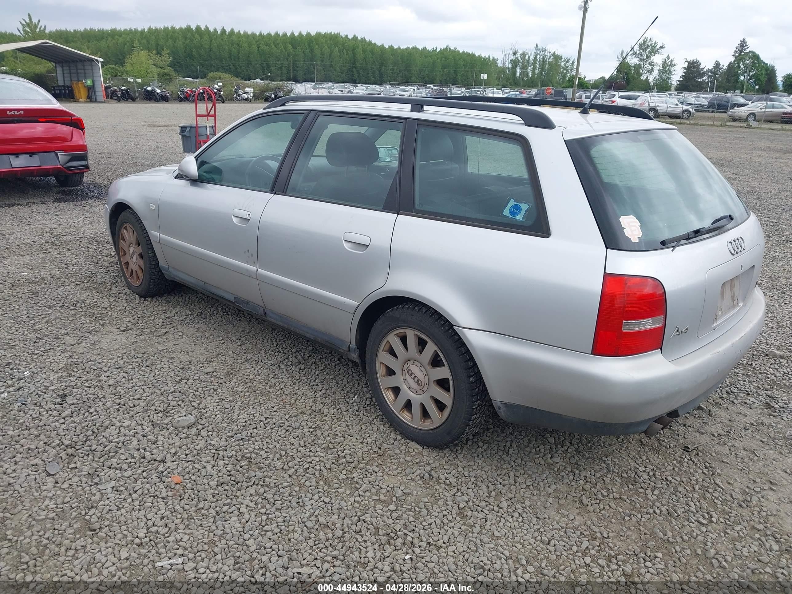 2000 Audi A4 1.8t Avant/1.8t Avant (m5) Серебряный vin: WAUKC28D7YA039304