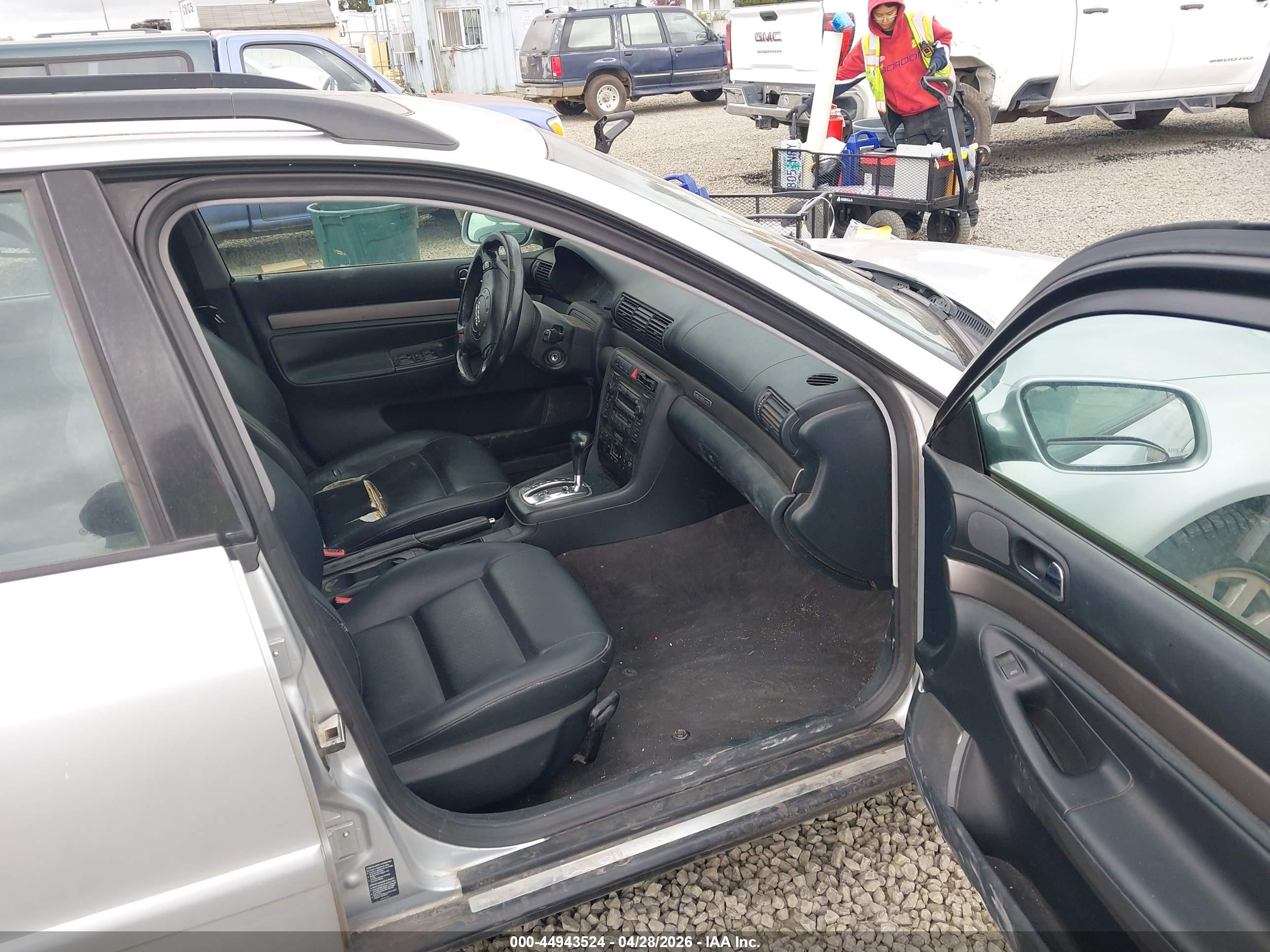 2000 Audi A4 1.8t Avant/1.8t Avant (m5) Серебряный vin: WAUKC28D7YA039304
