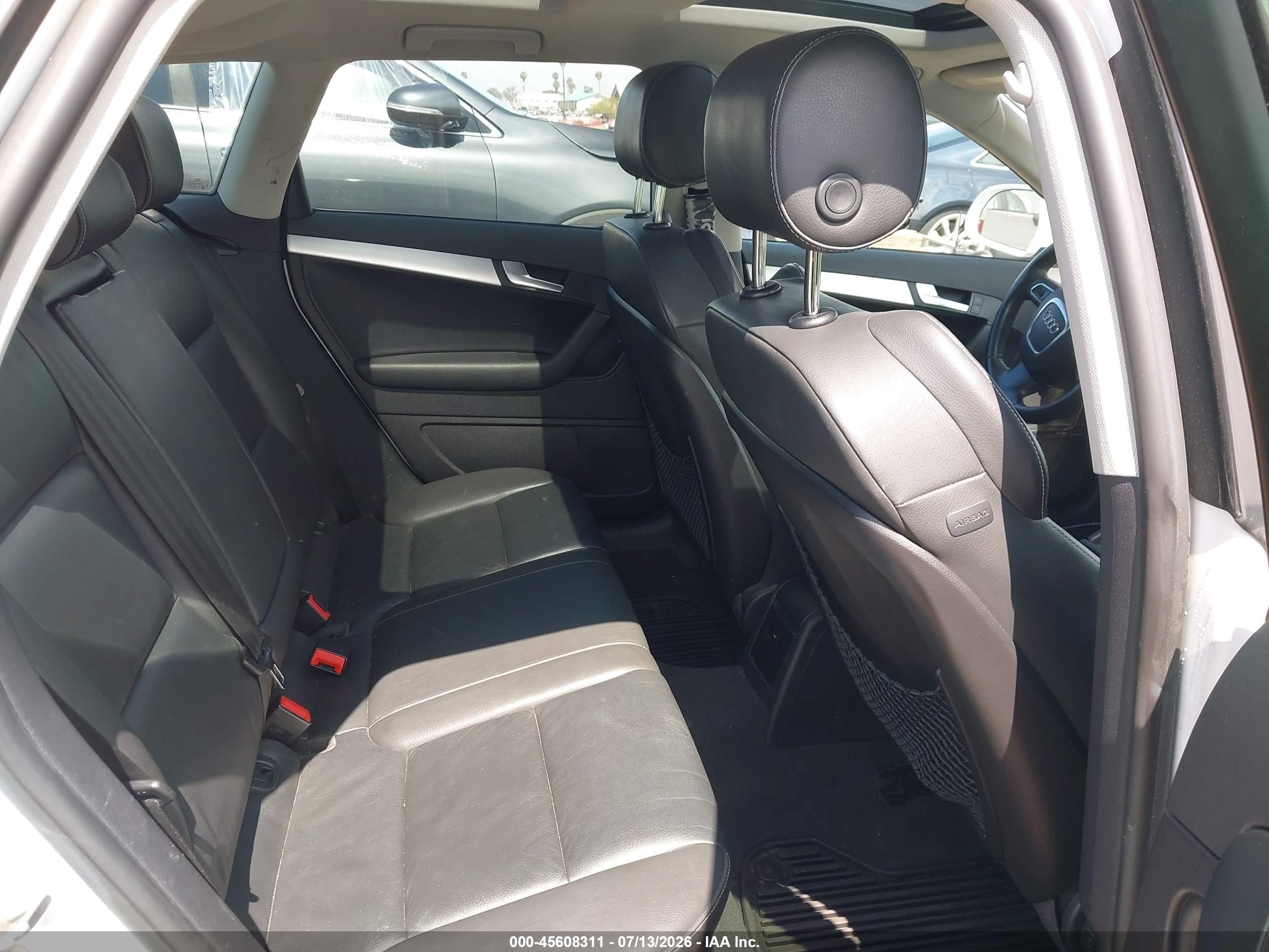 2010 Audi A3 2.0t Premium Белый vin: WAUKEAFM5AA112439