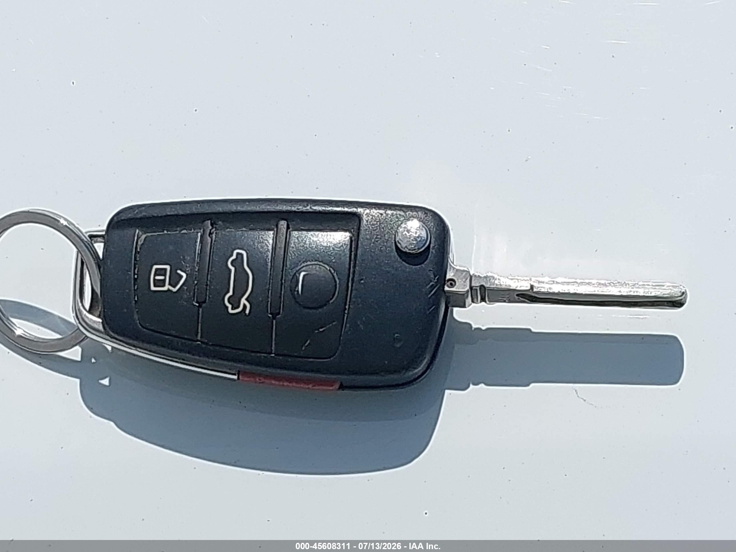 2010 Audi A3 2.0t Premium Белый vin: WAUKEAFM5AA112439