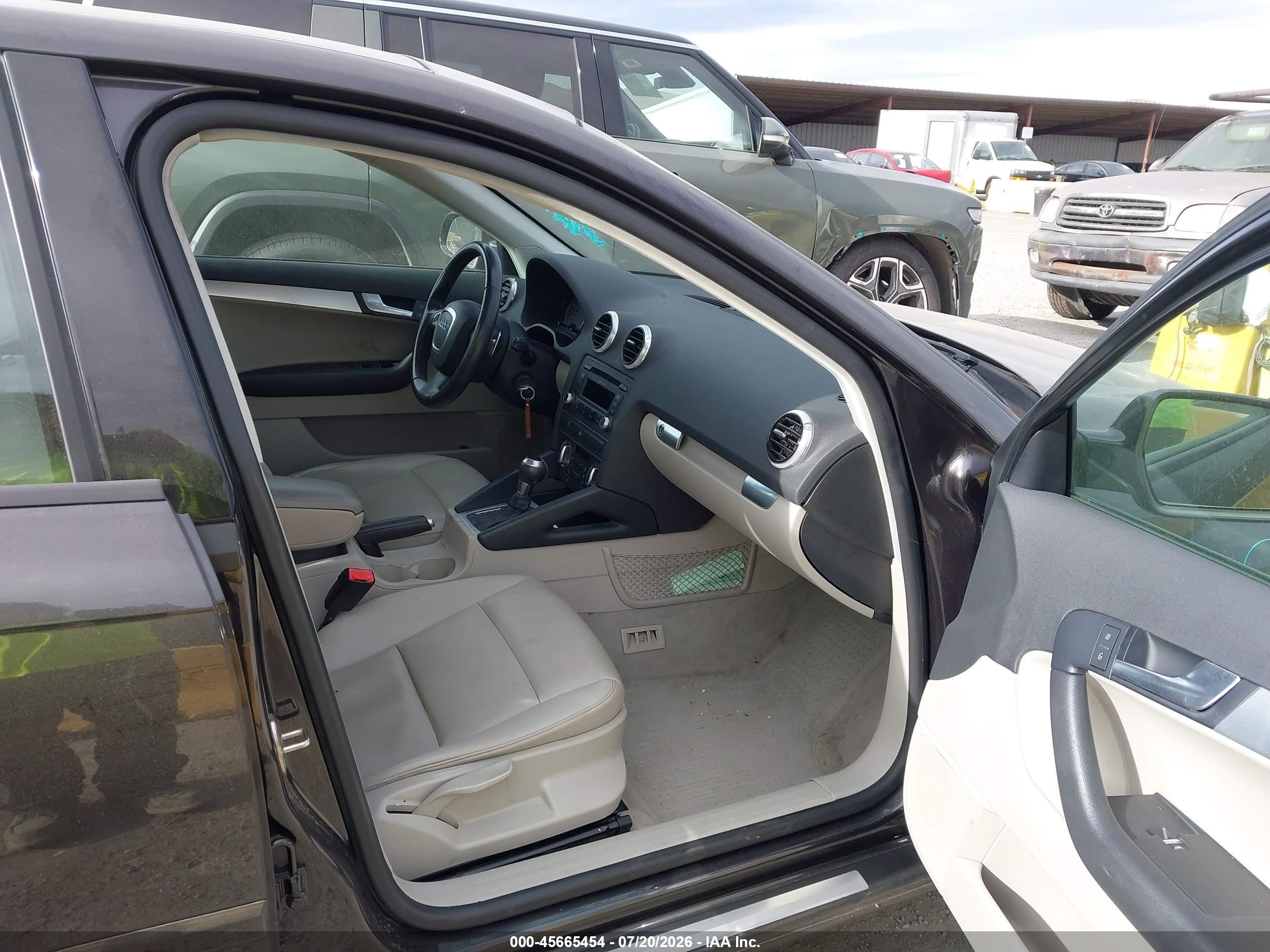 2013 Audi A3 2.0t Premium Black vin: WAUKEAFM5DA027735