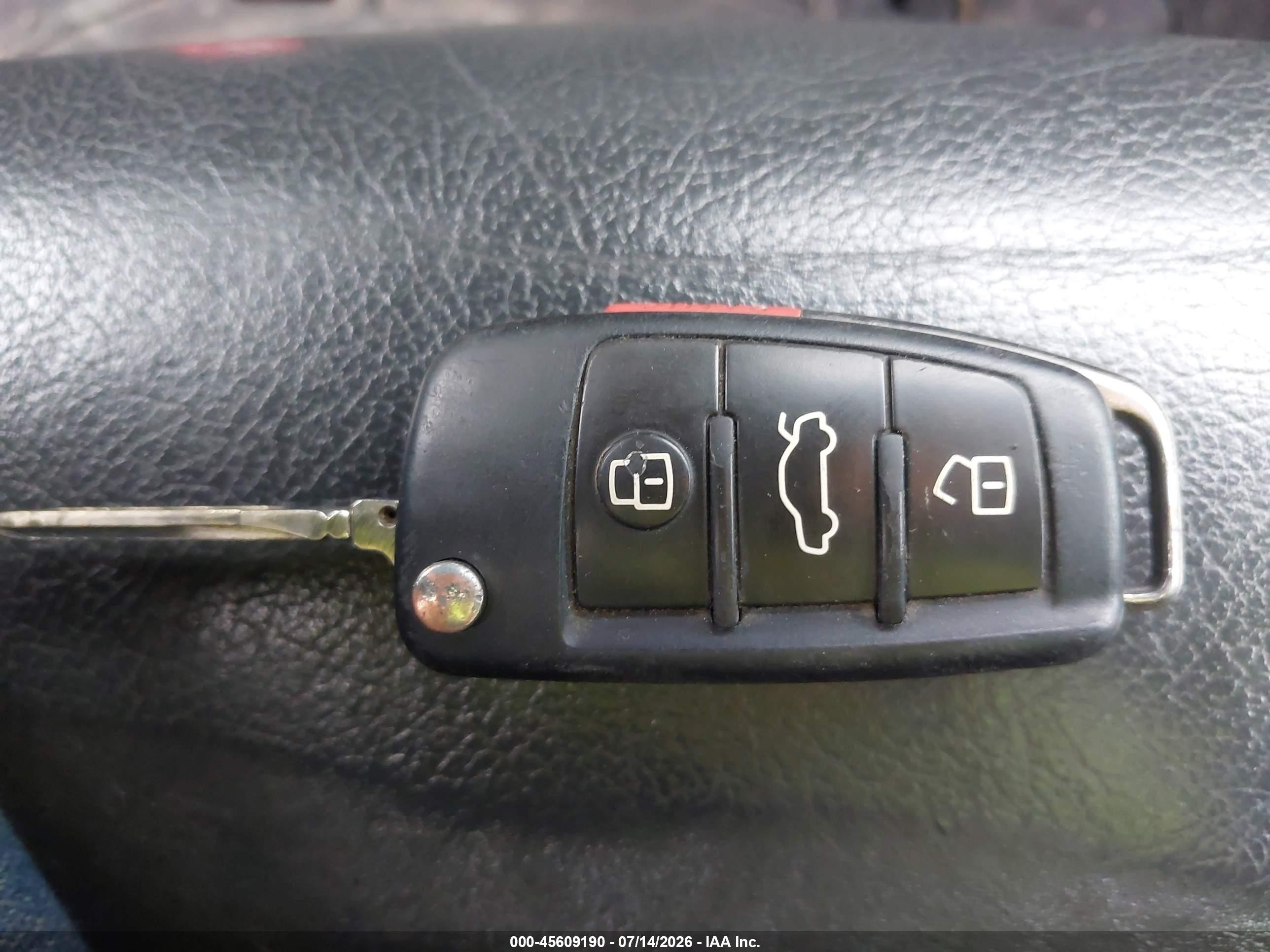 2012 Audi A3 2.0t Premium Plus Черный vin: WAUKEAFM7CA029422