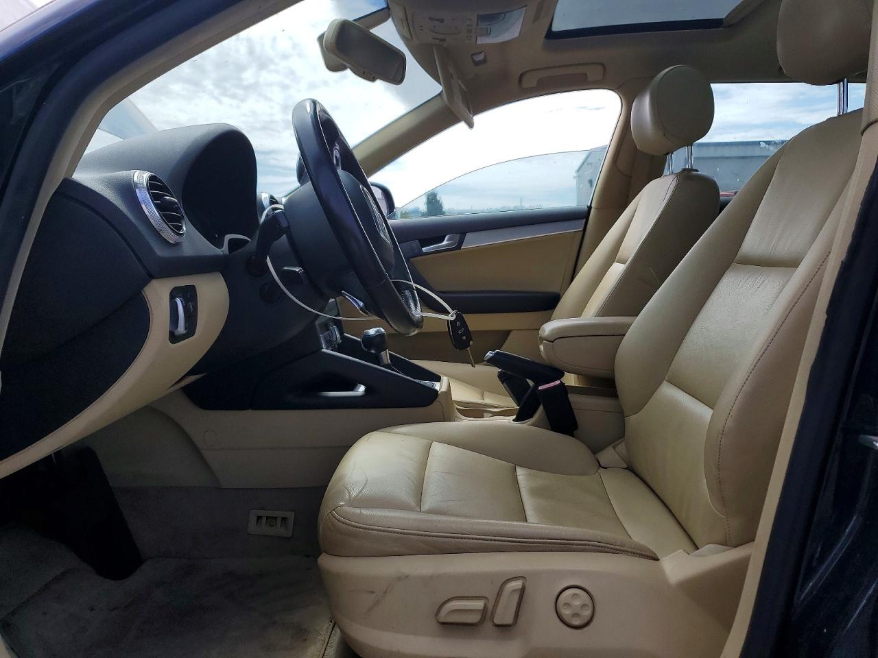 2012 Audi A3 Premium Plus Blue vin: WAUKEAFM8CA031454