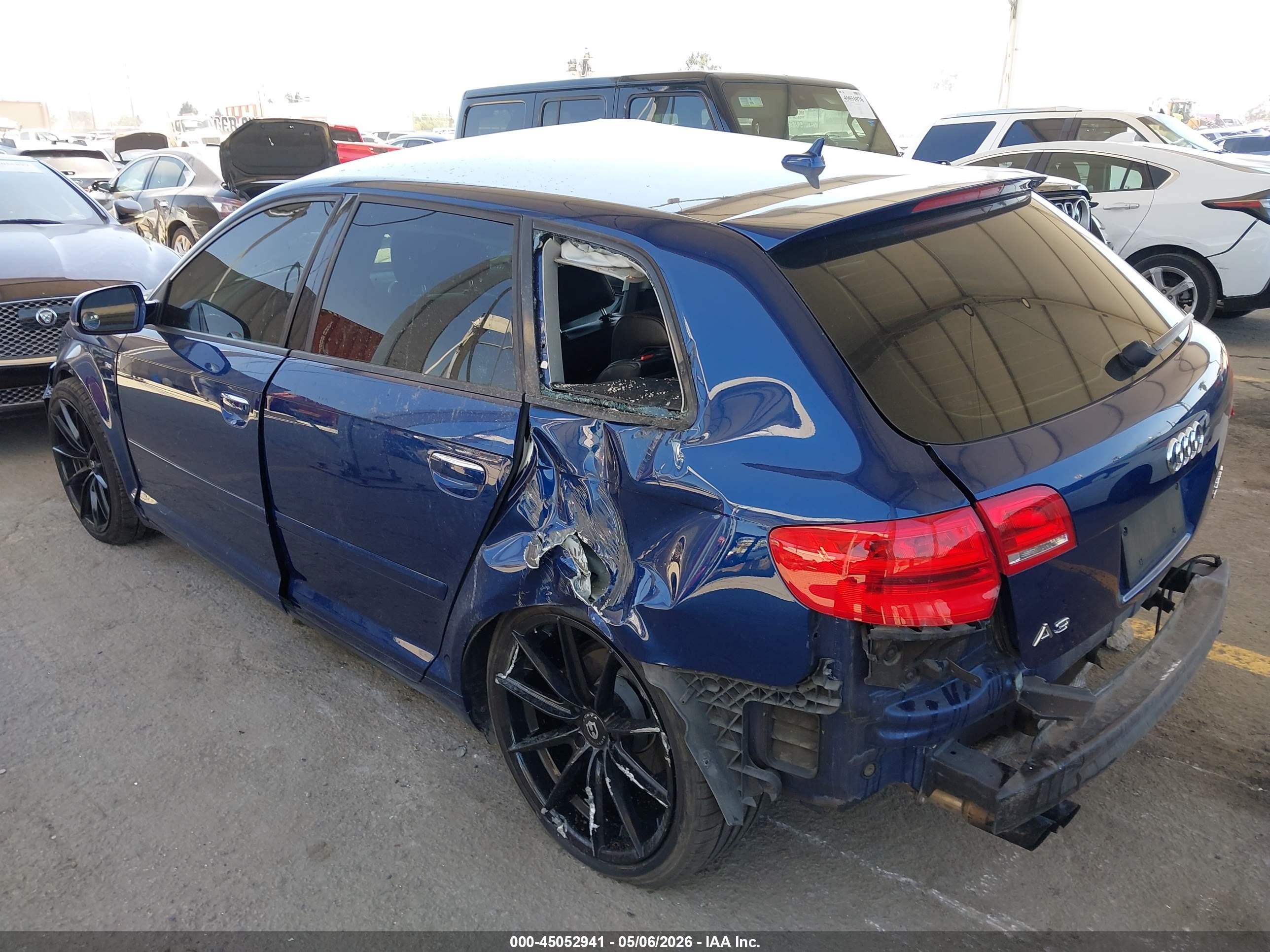 2013 Audi A3 2.0t Premium Dark Blue vin: WAUKEAFM8DA000657