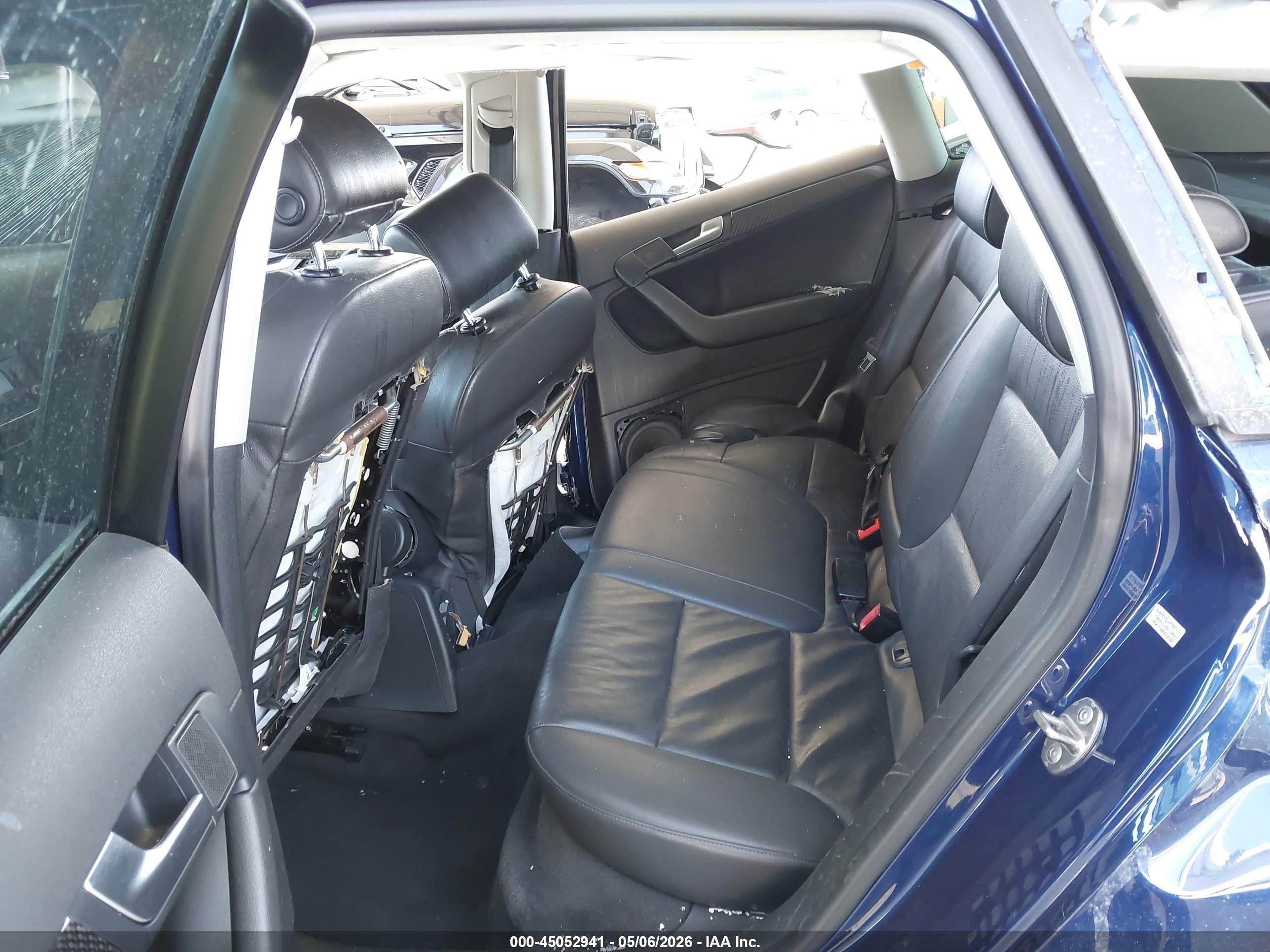 2013 Audi A3 2.0t Premium Dark Blue vin: WAUKEAFM8DA000657
