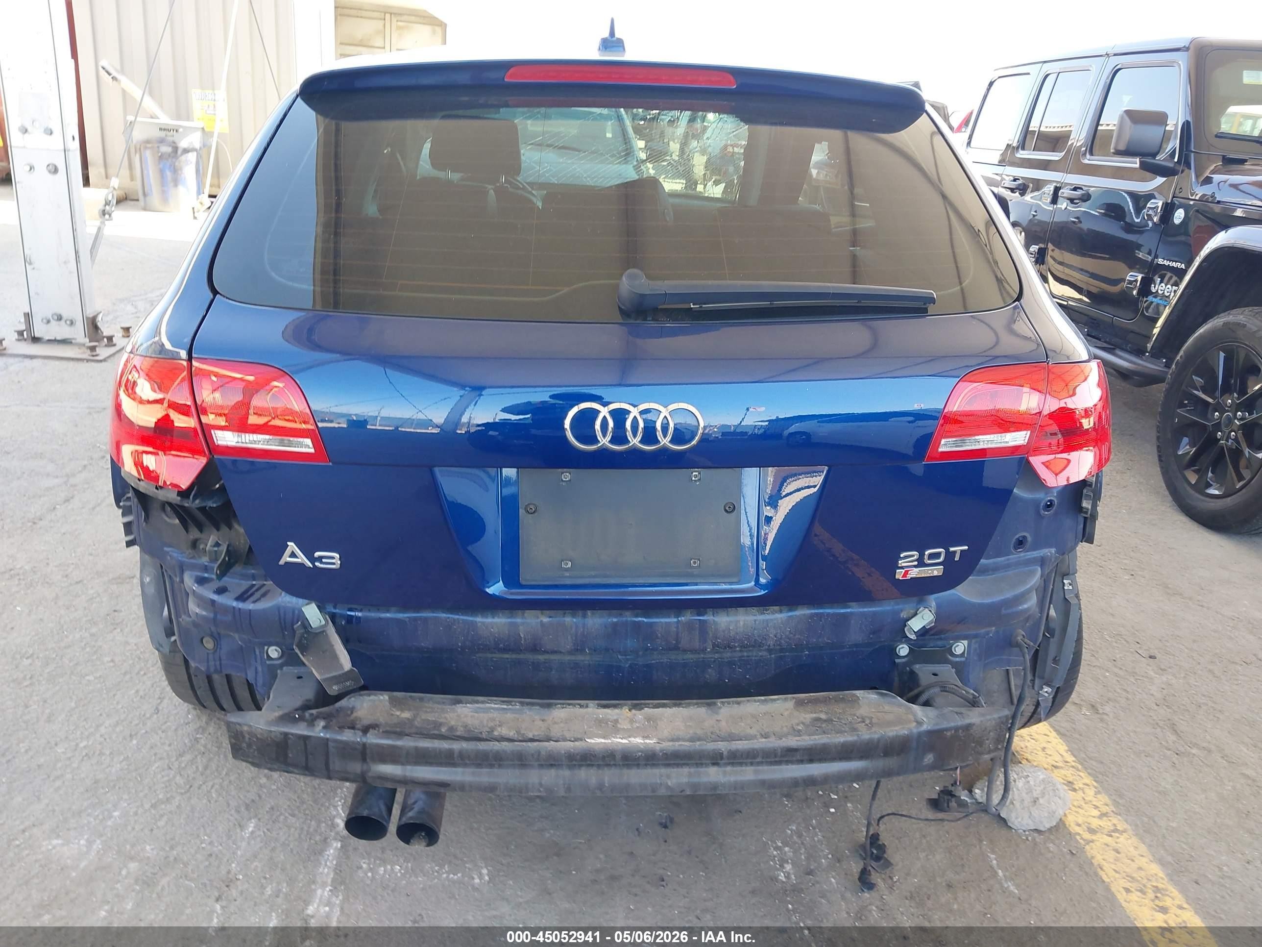 2013 Audi A3 2.0t Premium Dark Blue vin: WAUKEAFM8DA000657