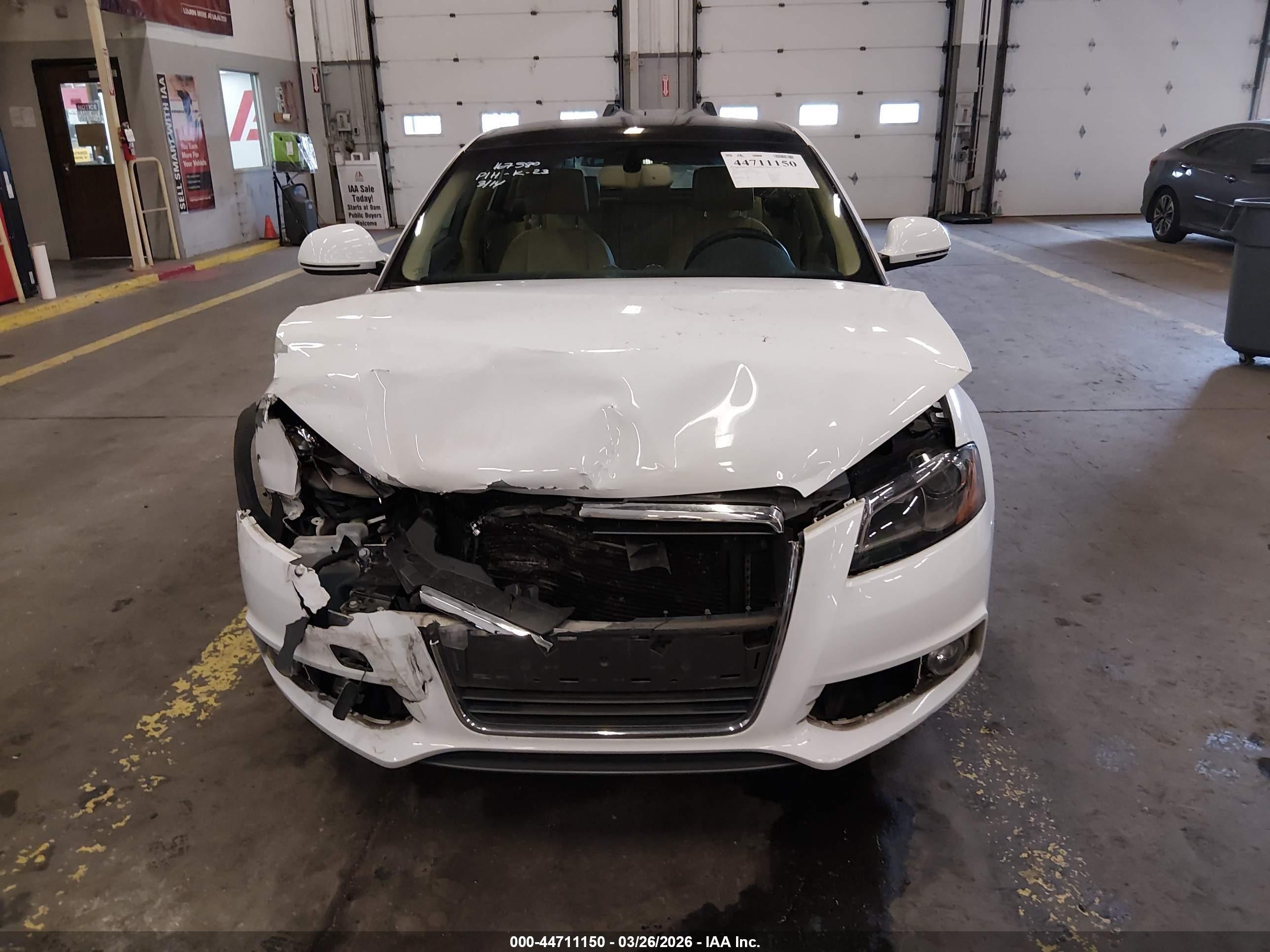 2010 Audi A3 2.0t Premium White vin: WAUKEBFM6AA168556
