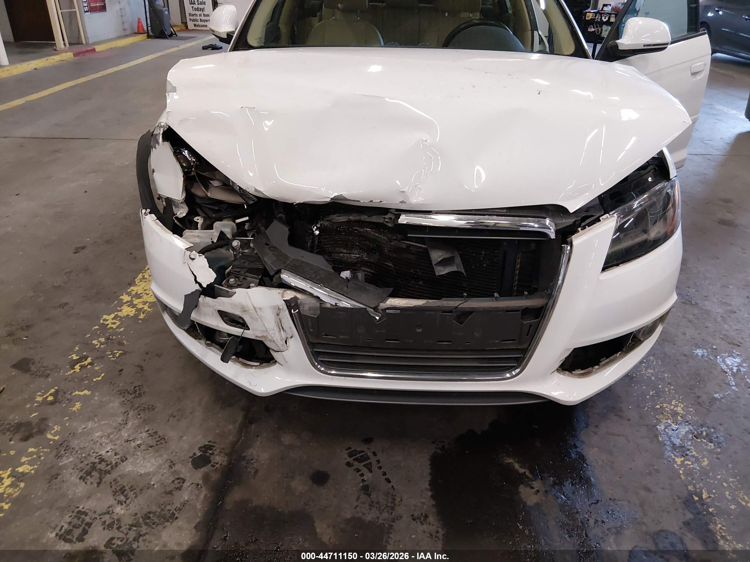 2010 Audi A3 2.0t Premium White vin: WAUKEBFM6AA168556