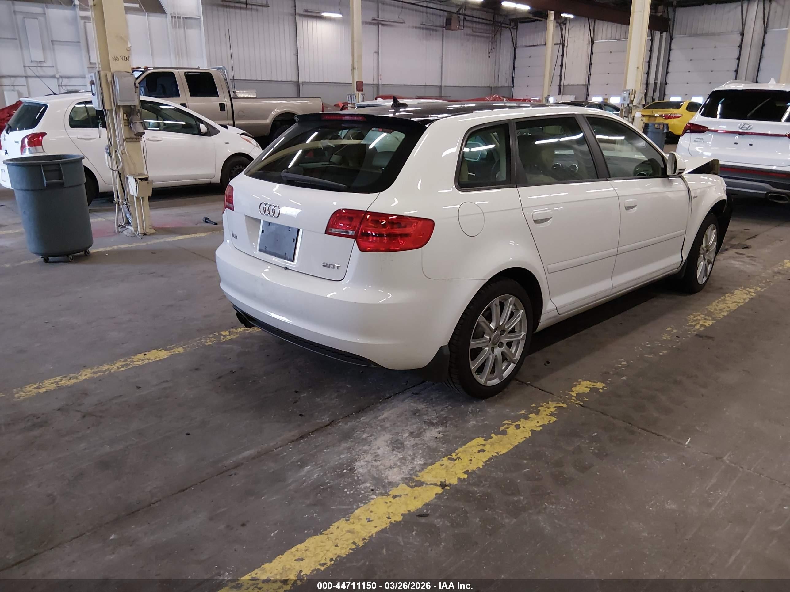 2010 Audi A3 2.0t Premium White vin: WAUKEBFM6AA168556