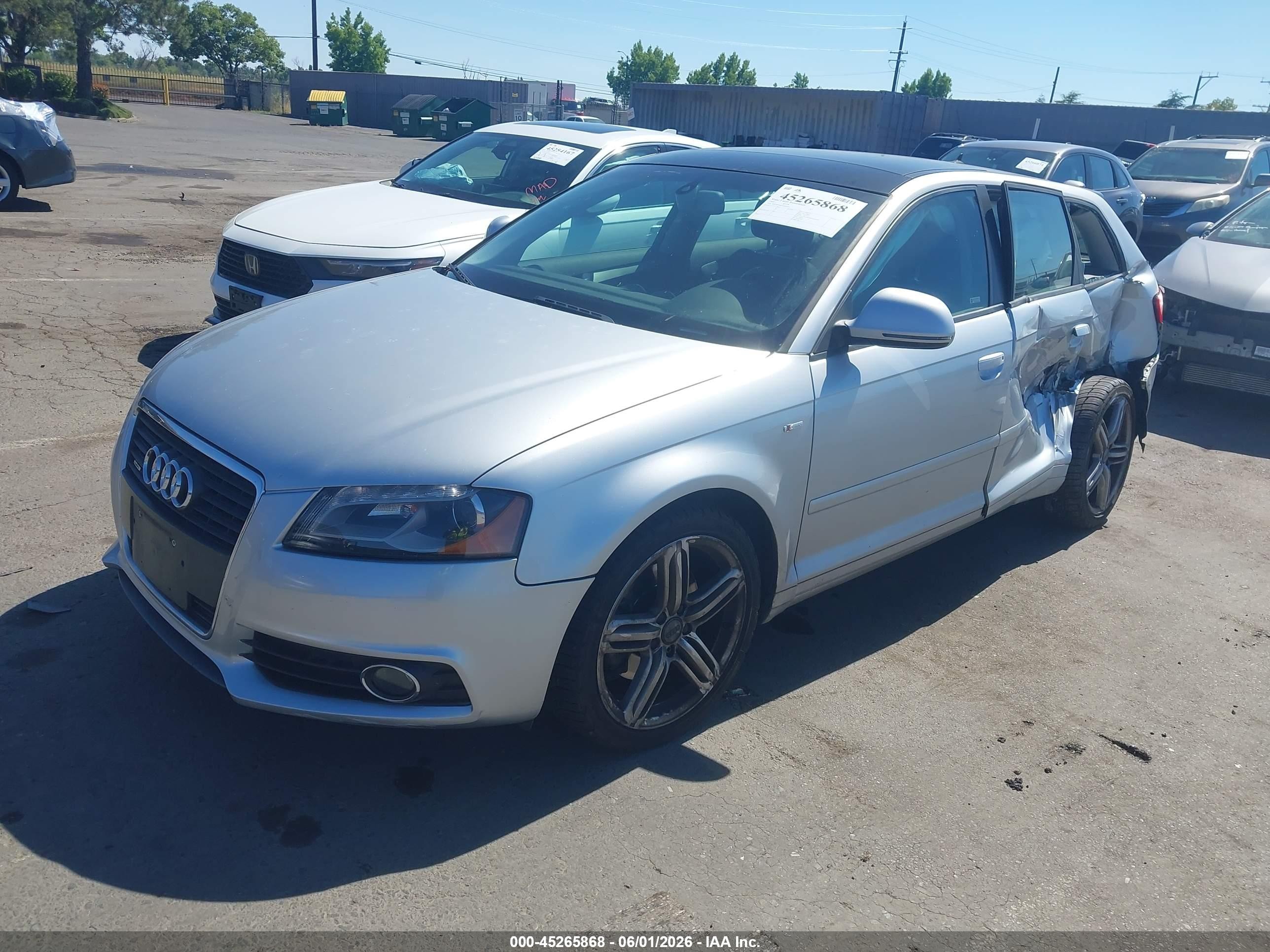 2009 Audi A3 2.0t Silver vin: WAUKF98P39A070643