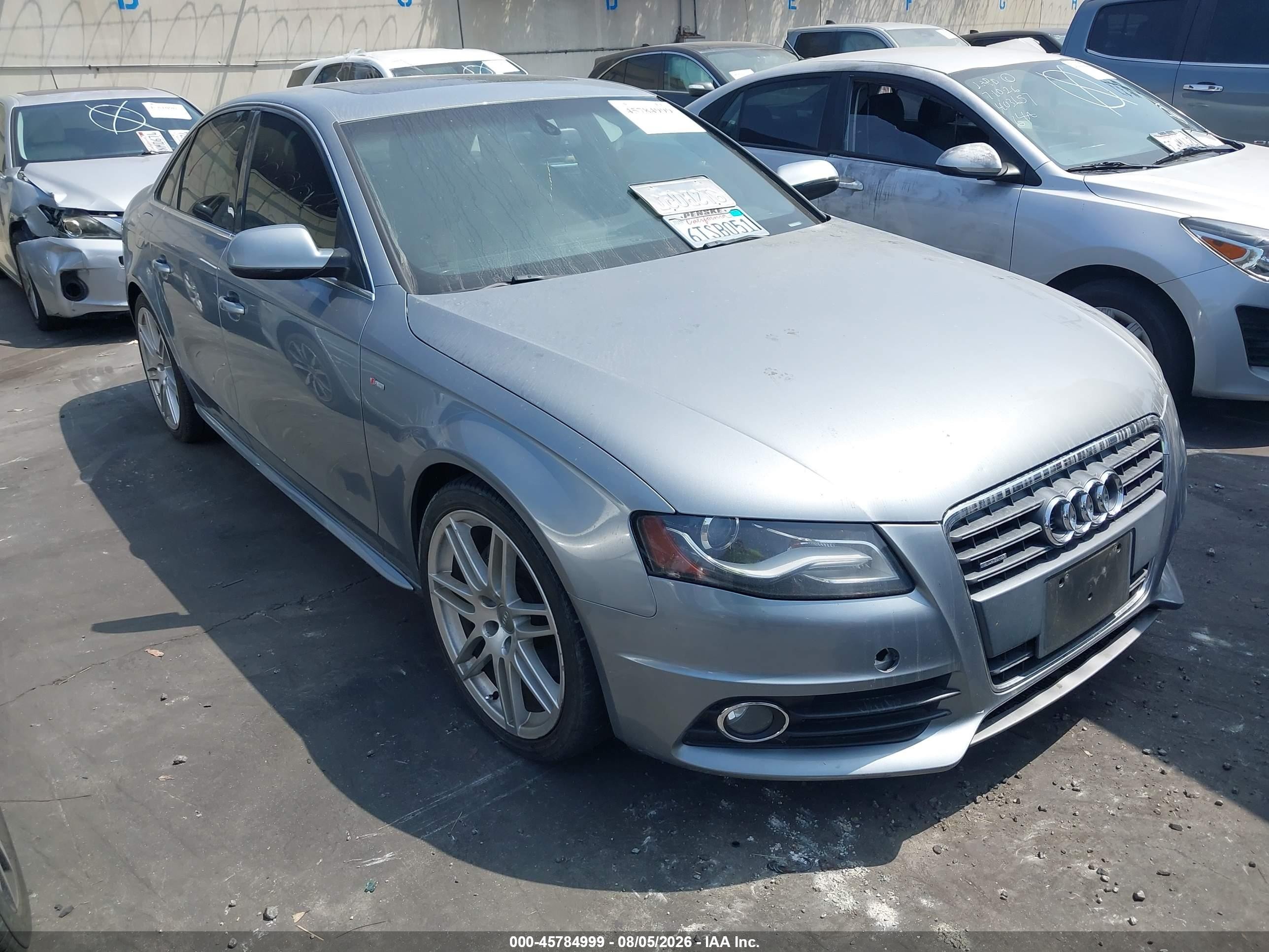 2011 Audi A4 2.0t Premium Серебряный vin: WAUKFAFL2BN022468