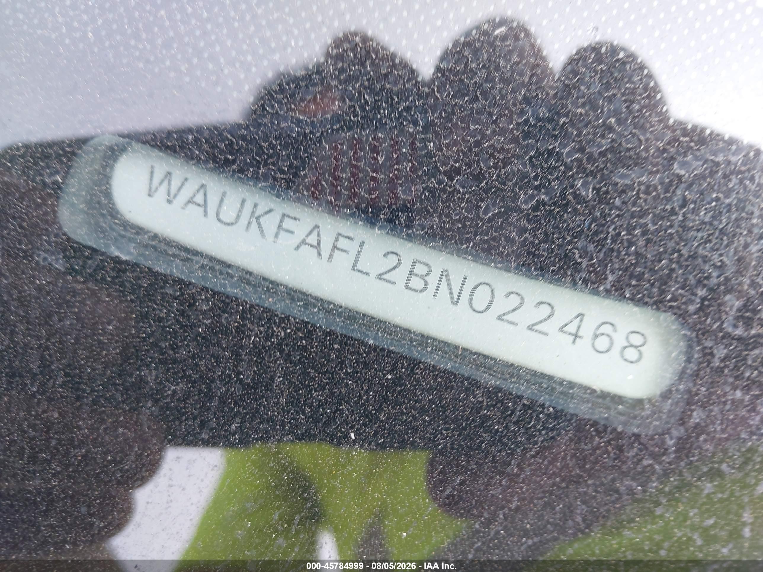 2011 Audi A4 2.0t Premium Серебряный vin: WAUKFAFL2BN022468