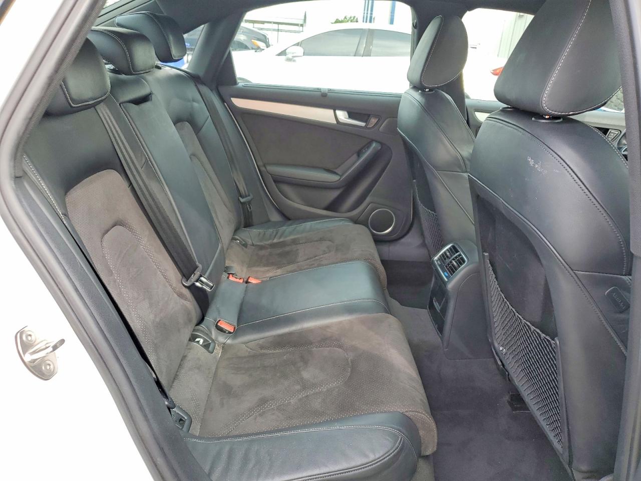 2010 Audi A4 Prestige White vin: WAUKFAFL4AN013530