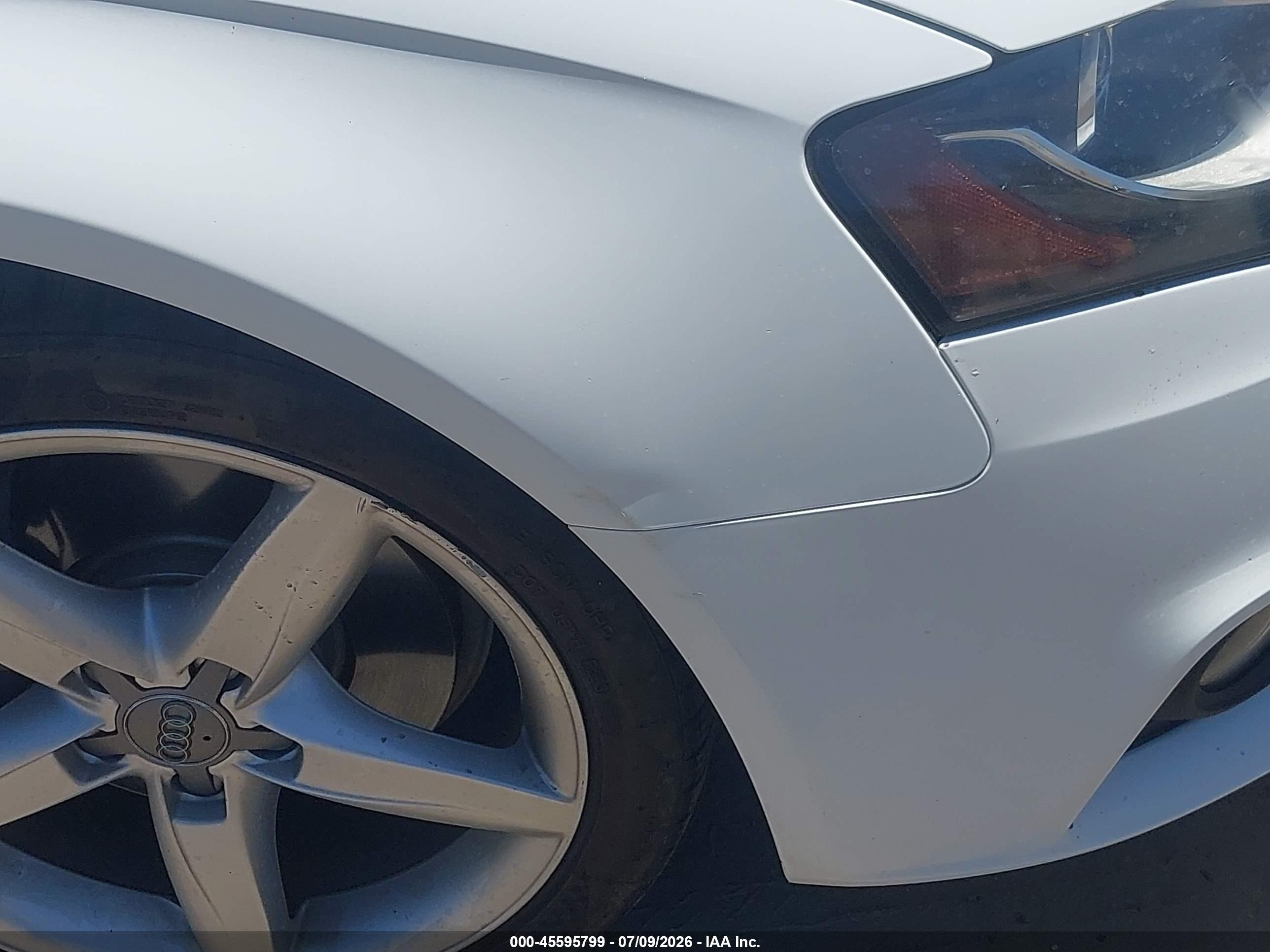 2012 Audi A4 2.0t Premium Plus White vin: WAUKFCFL2CN014383