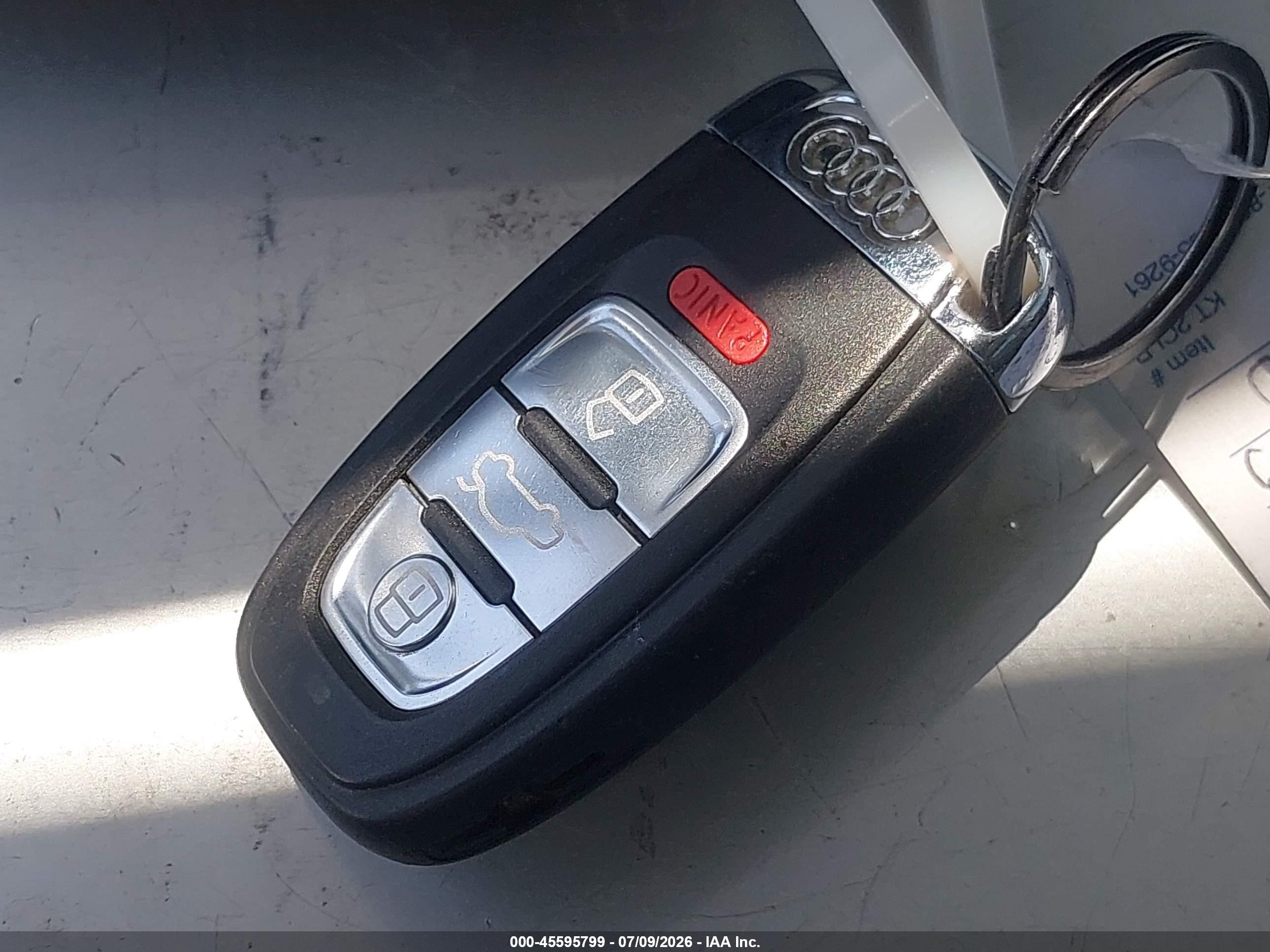 2012 Audi A4 2.0t Premium Plus White vin: WAUKFCFL2CN014383