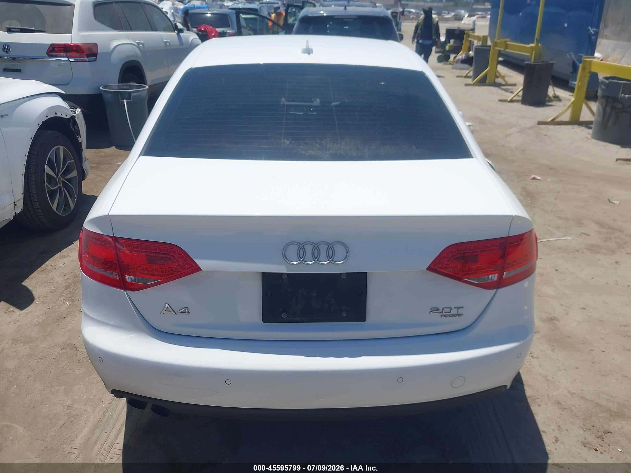 2012 Audi A4 2.0t Premium Plus White vin: WAUKFCFL2CN014383