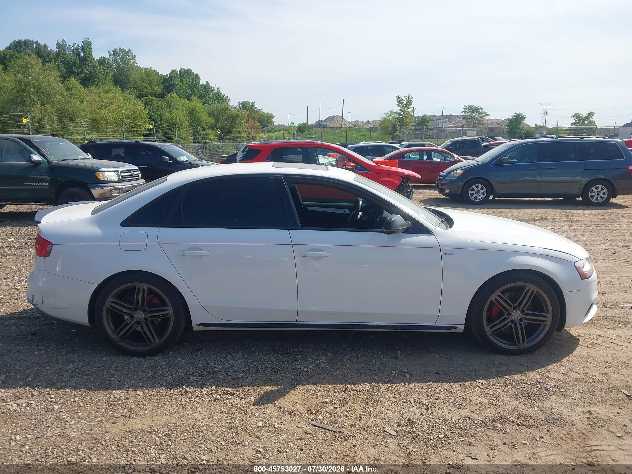 2015 Audi A4 2.0t Premium White vin: WAUKFCFL6FN027688