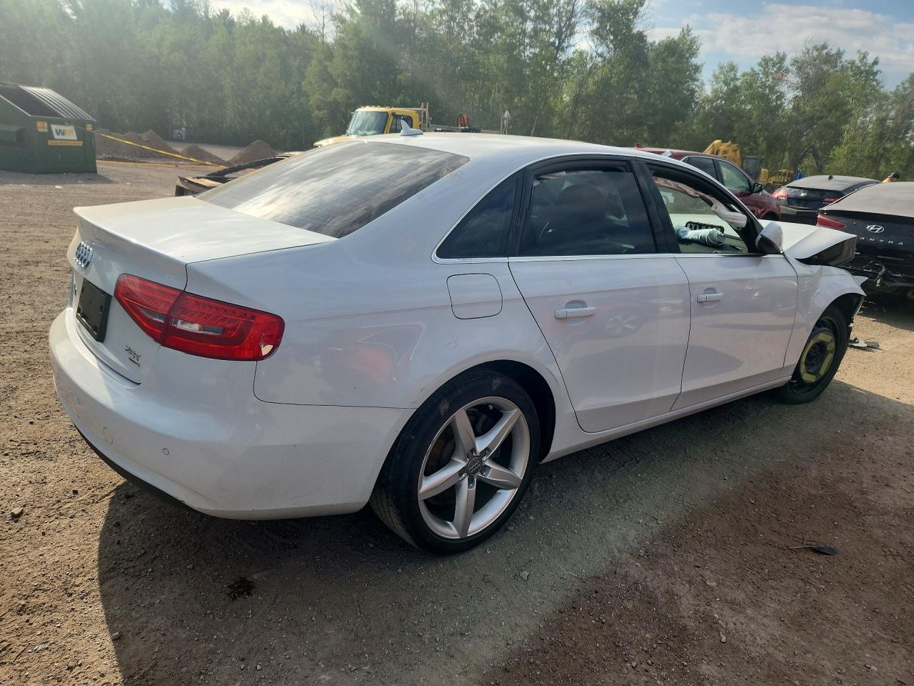 2013 Audi A4 Prestige White vin: WAUKFCFL9DN029416
