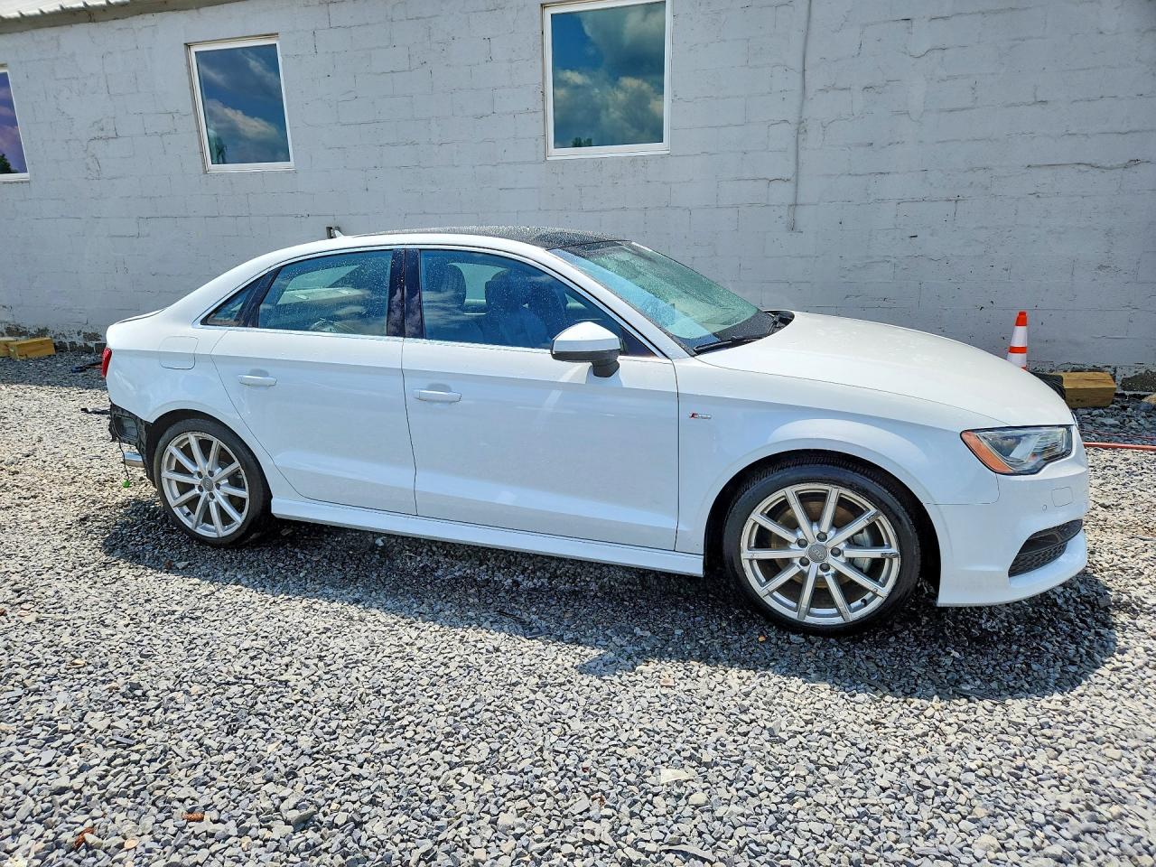 2015 Audi A3 Prestige S-line White vin: WAUKFGFF8F1081390