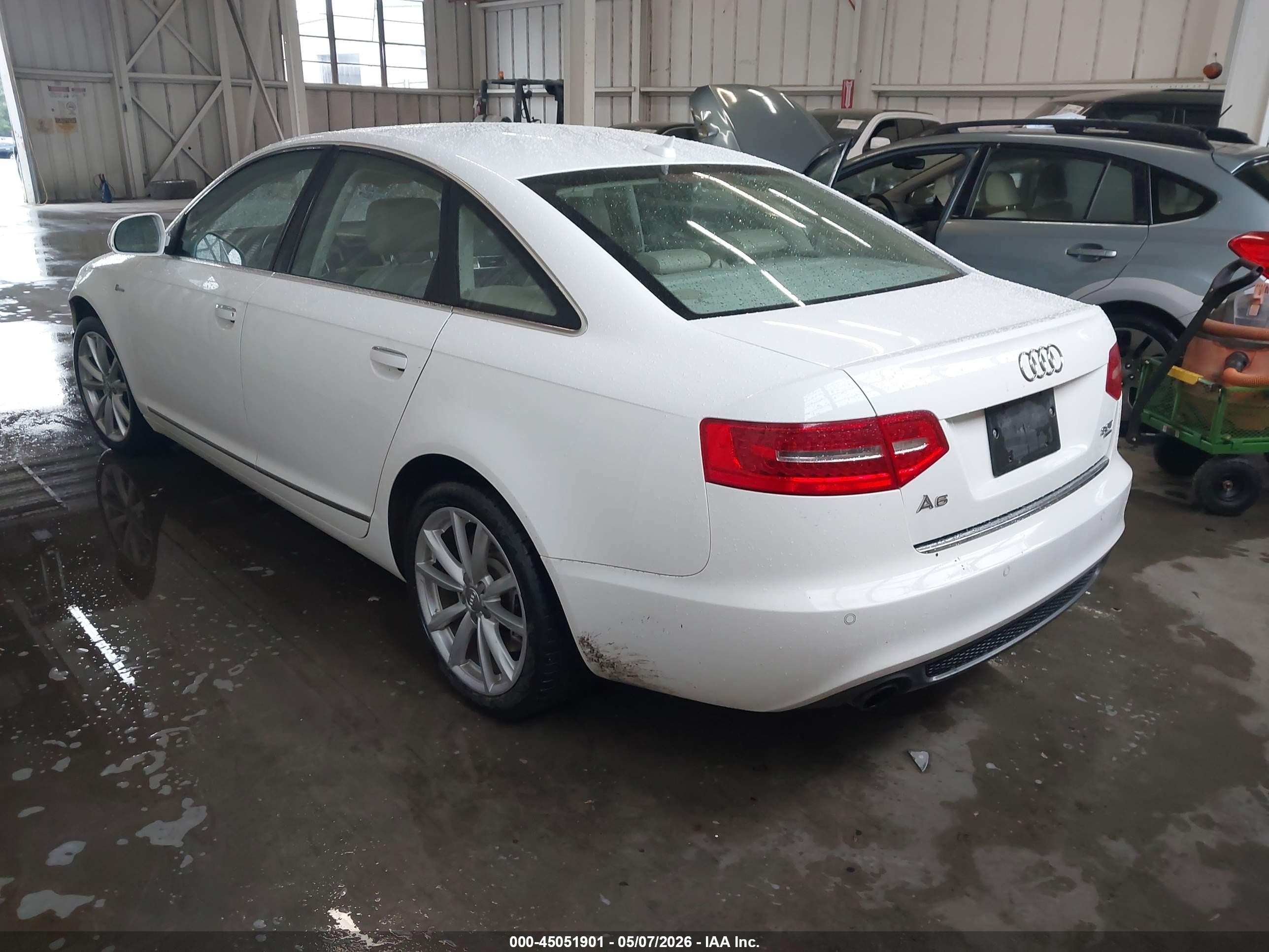 2011 Audi A6 3.0 Premium Белый vin: WAUKGAFB5BN006835