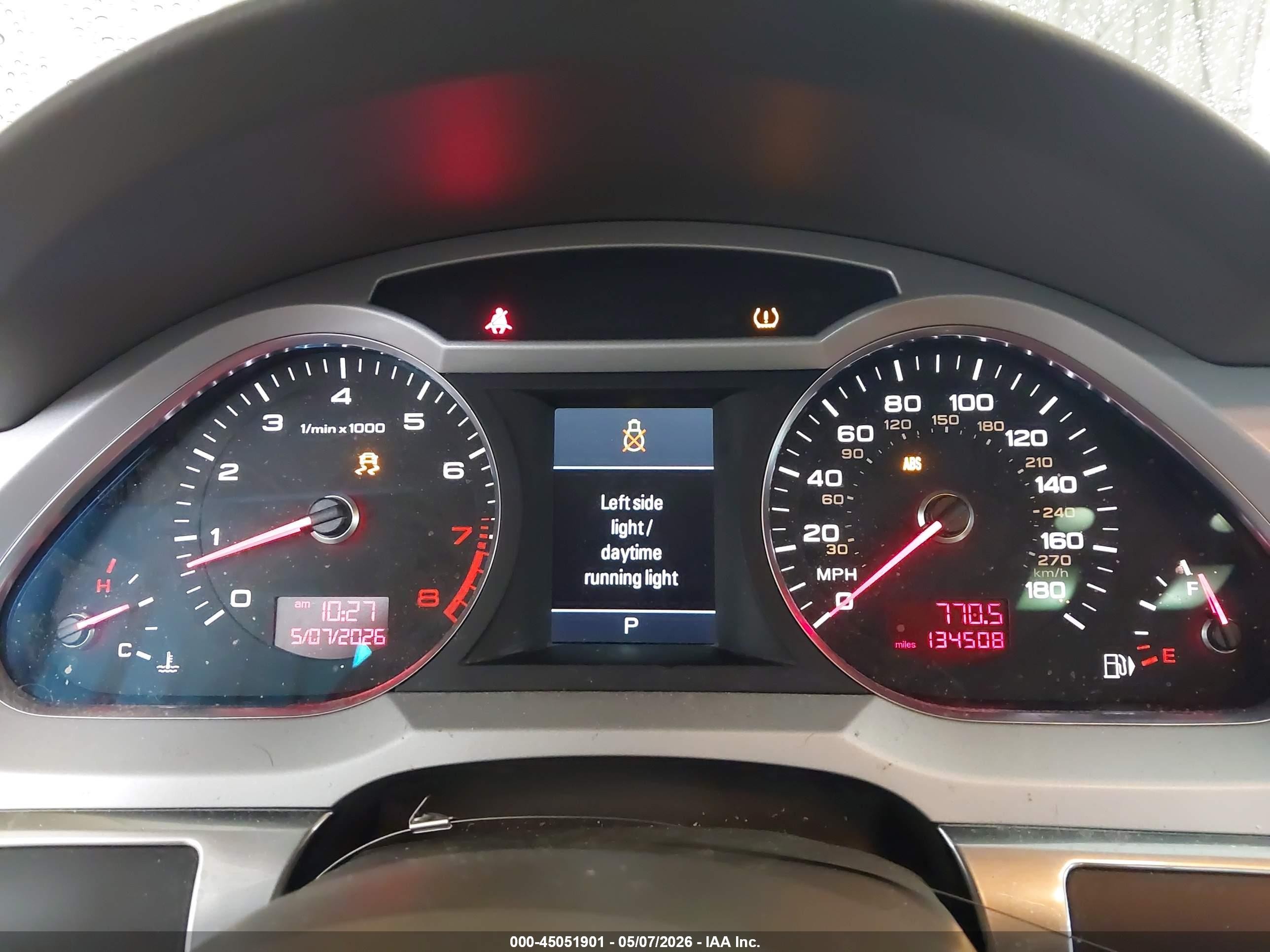 2011 Audi A6 3.0 Premium Белый vin: WAUKGAFB5BN006835
