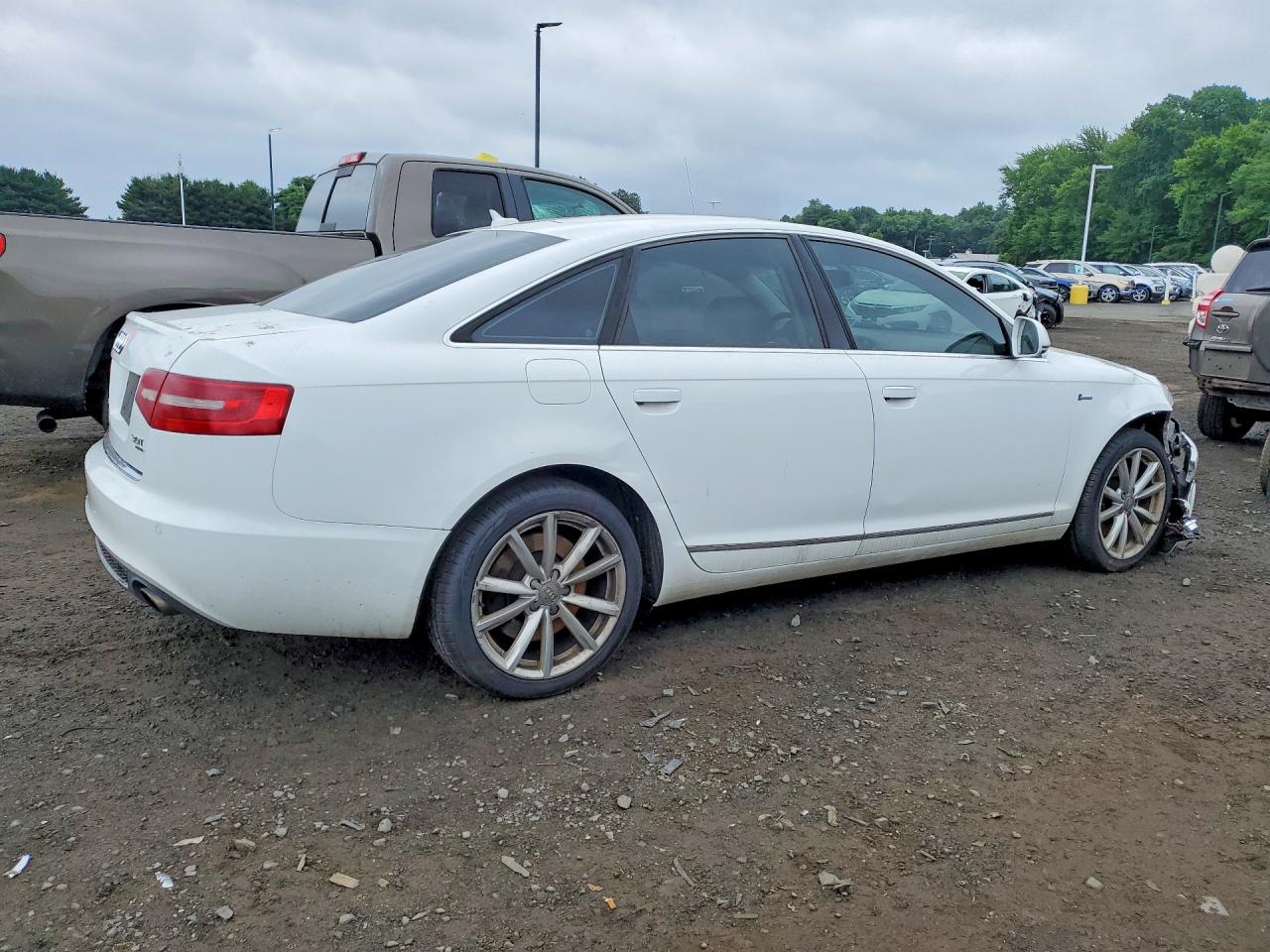 2011 Audi A6 Prestige Белый vin: WAUKGAFB6BN045109