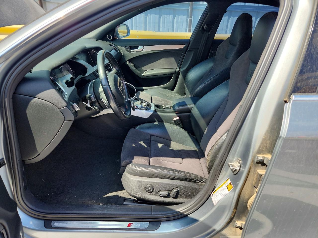2011 Audi S4 Prestige Silver vin: WAUKGAFL4BA105274