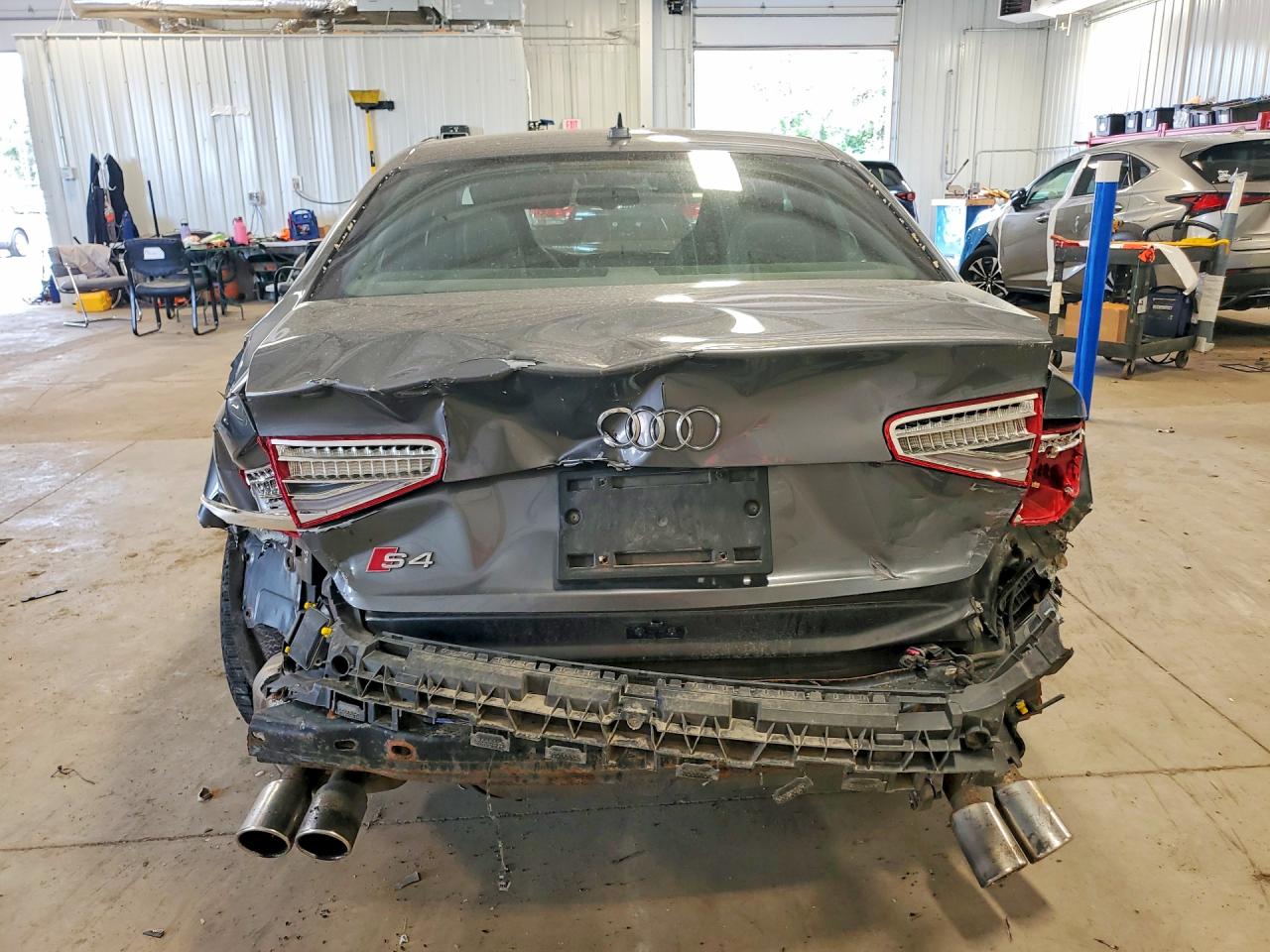 2013 Audi S4 Prestige Серебряный vin: WAUKGAFL7DA160336