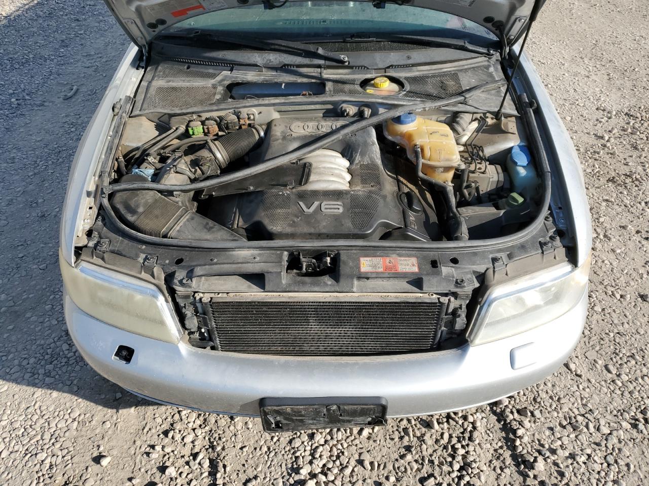 2000 Audi A4 2.8 Avant Quattro Серебряный vin: WAUKH28D2YA037493
