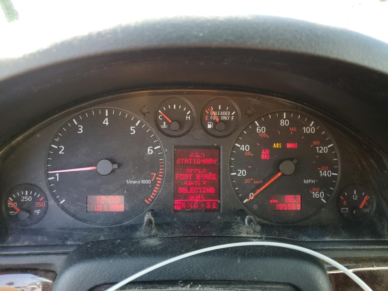 2000 Audi A4 2.8 Avant Quattro Серебряный vin: WAUKH28D2YA037493