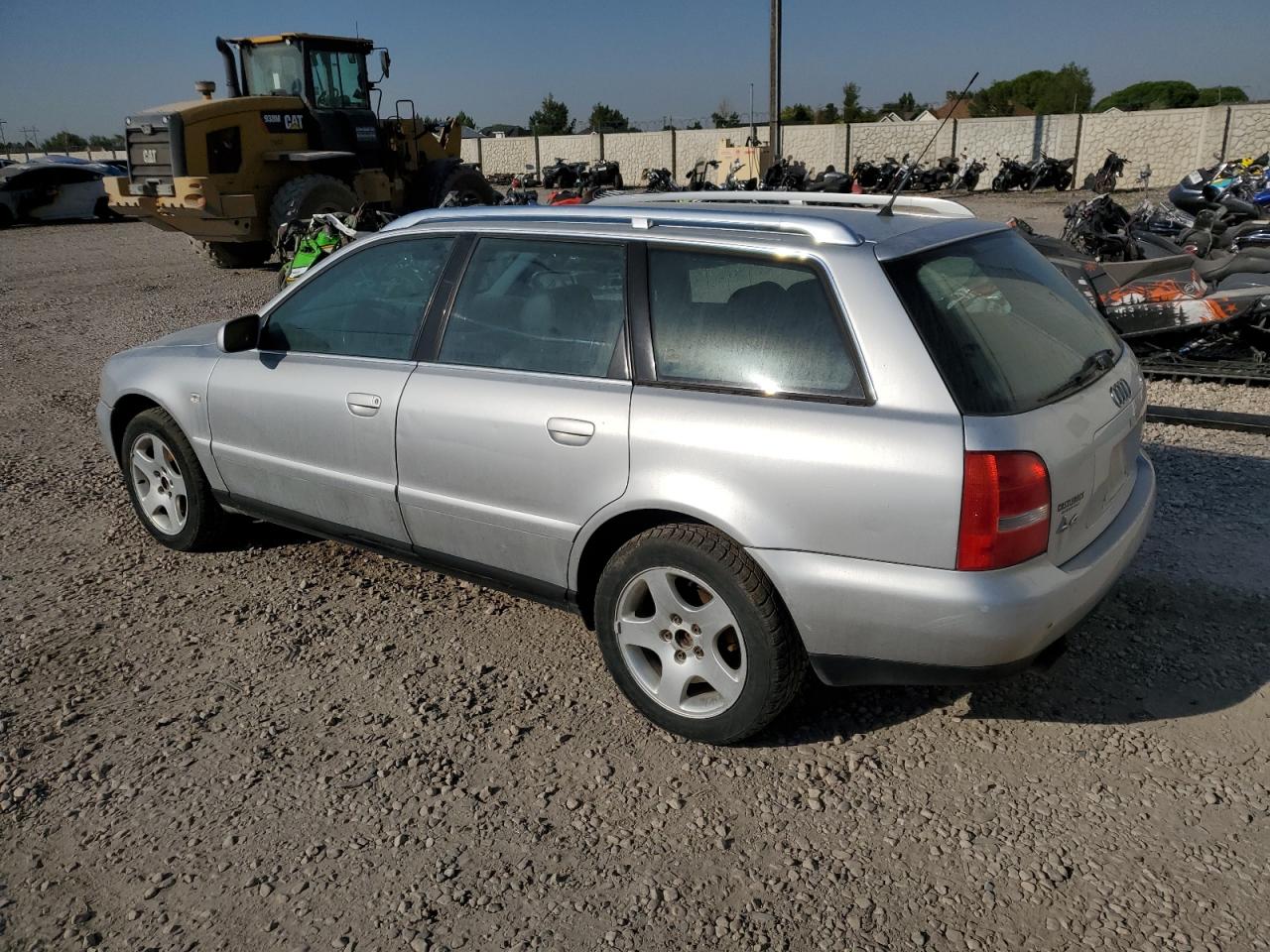 2000 Audi A4 2.8 Avant Quattro Серебряный vin: WAUKH28D2YA037493