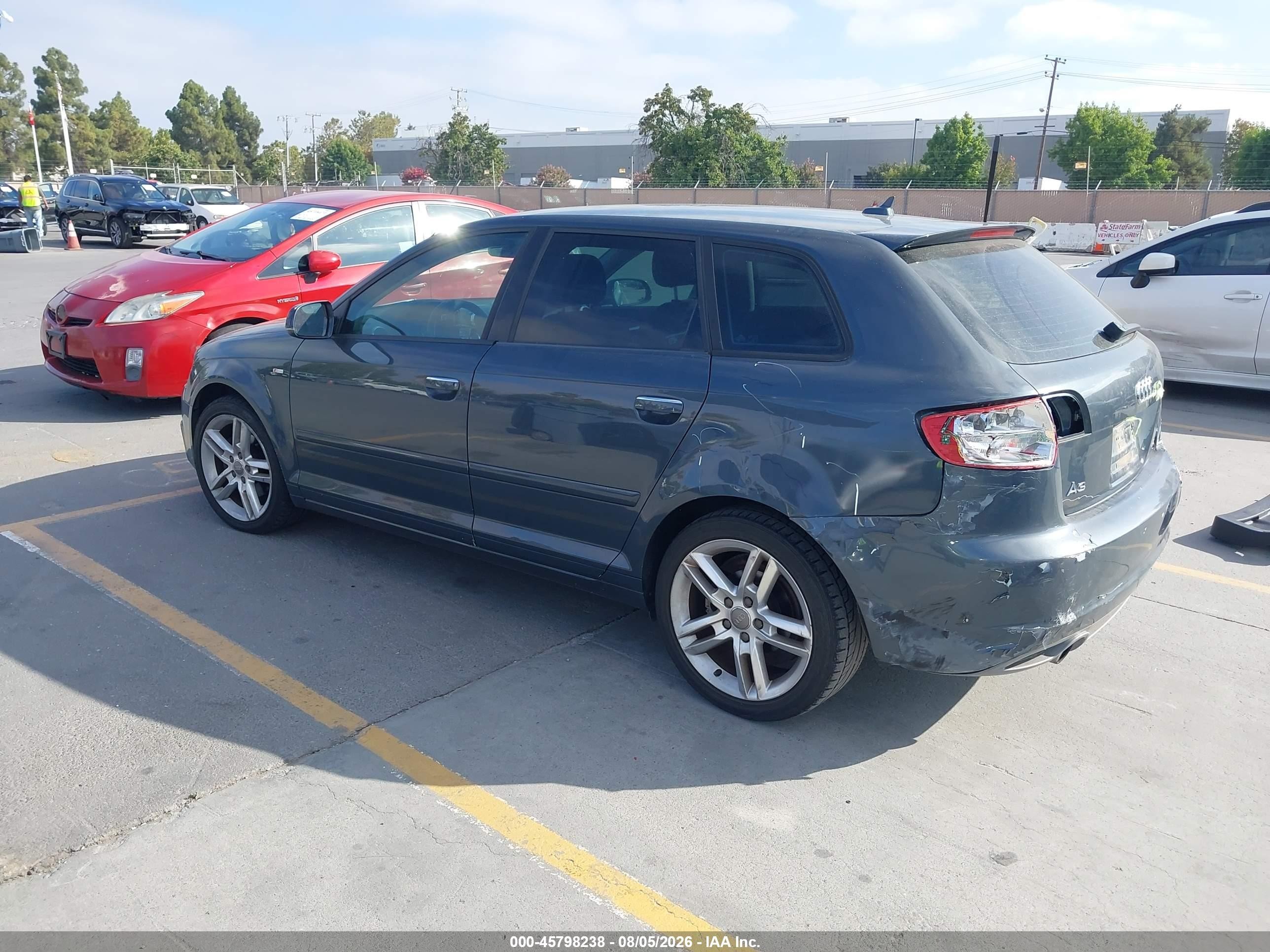 2011 Audi A3 2.0 Tdi Premium Синий vin: WAUKJAFM0BA043026