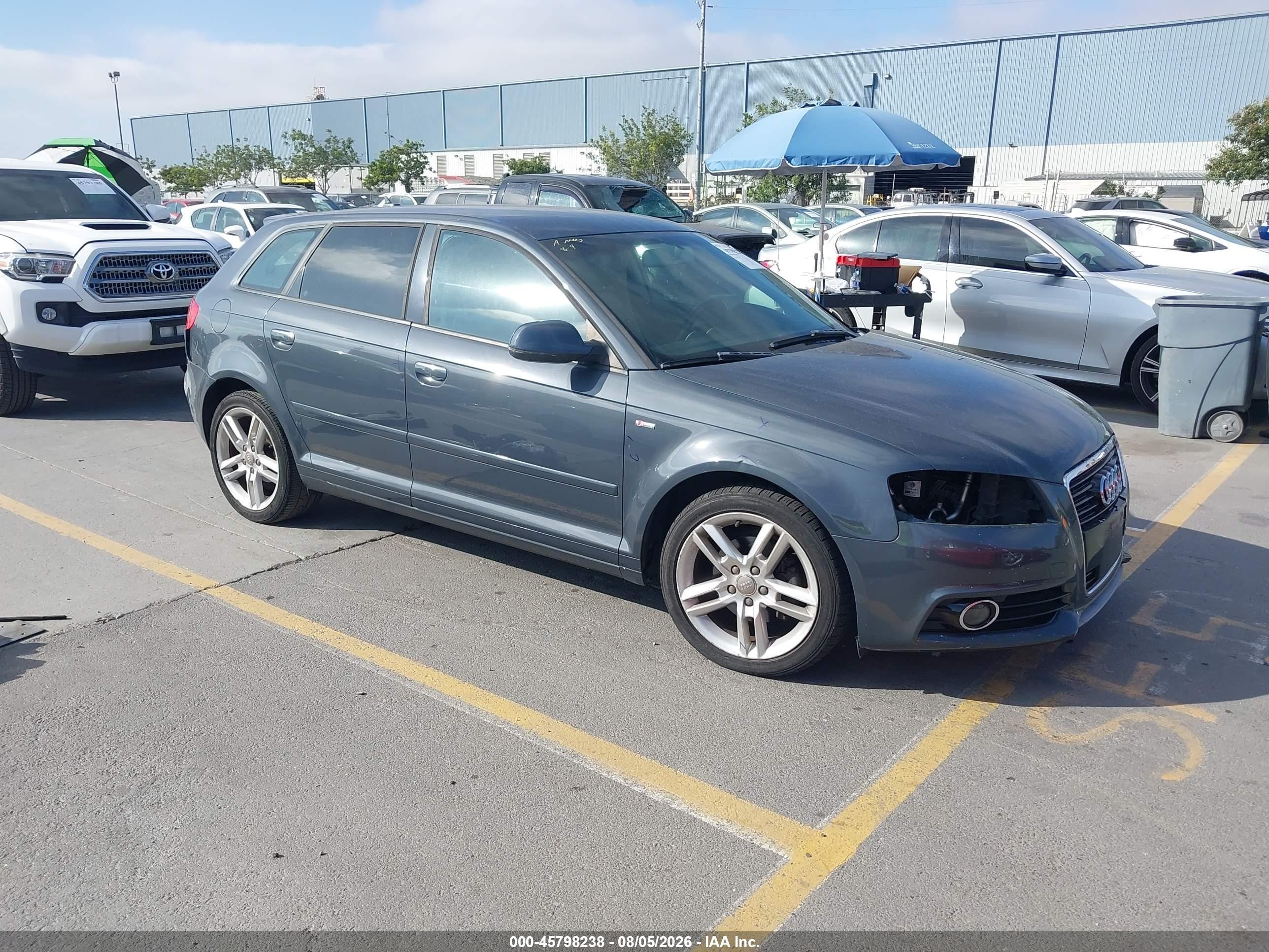 2011 Audi A3 2.0 Tdi Premium Синий vin: WAUKJAFM0BA043026