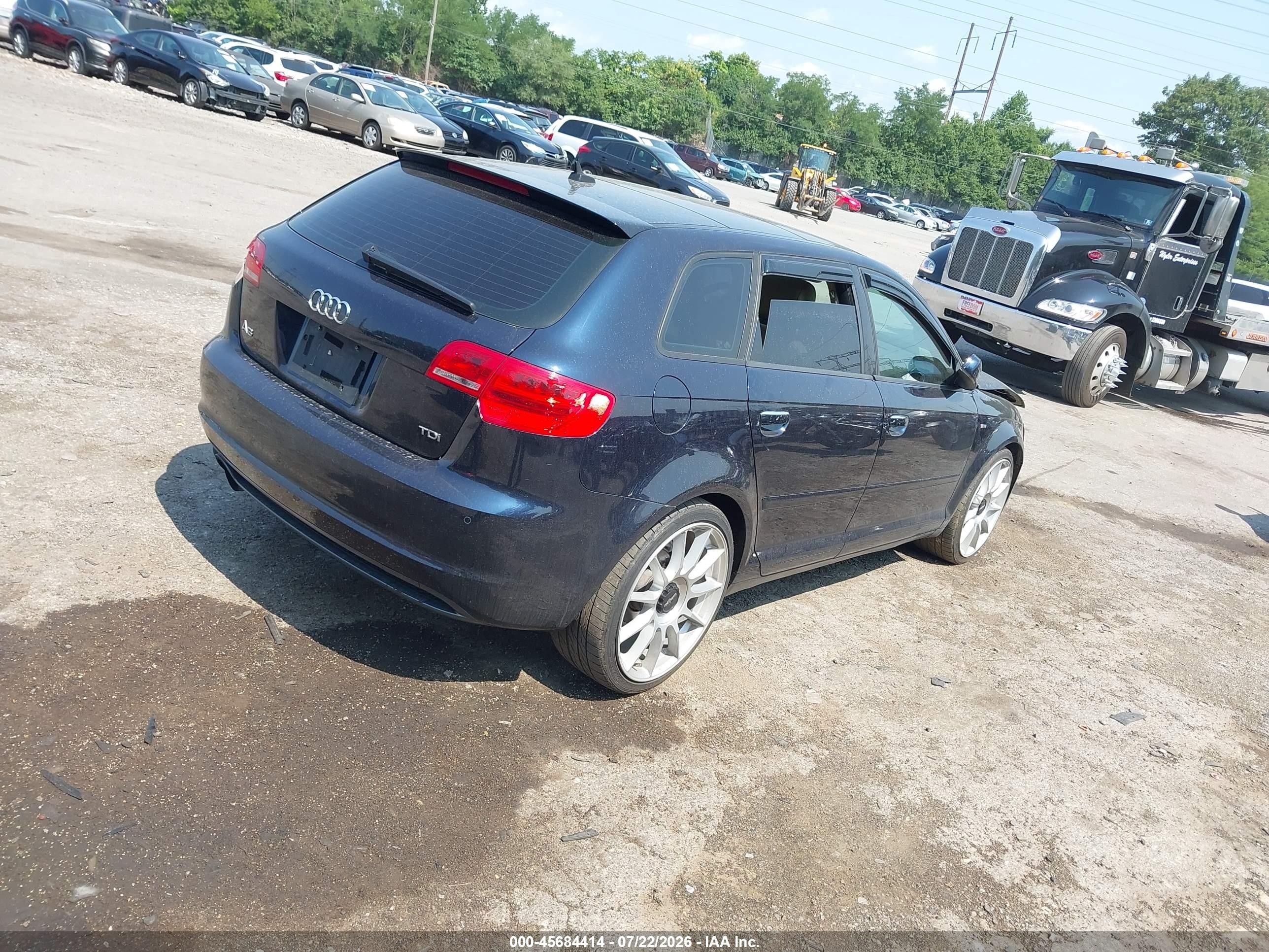 2012 Audi A3 2.0 Tdi Premium Plus Blue vin: WAUKJAFM2CA099177