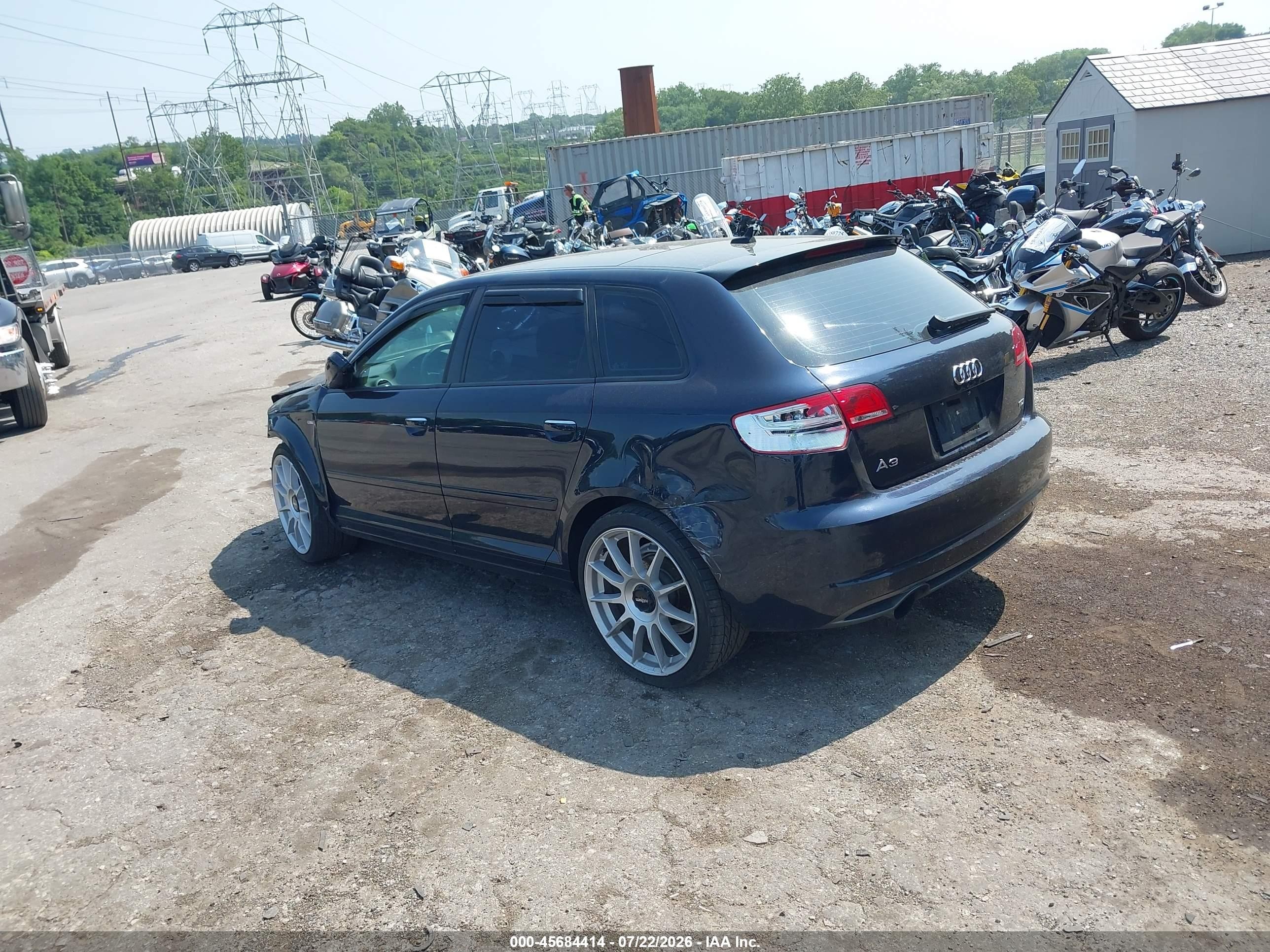 2012 Audi A3 2.0 Tdi Premium Plus Blue vin: WAUKJAFM2CA099177