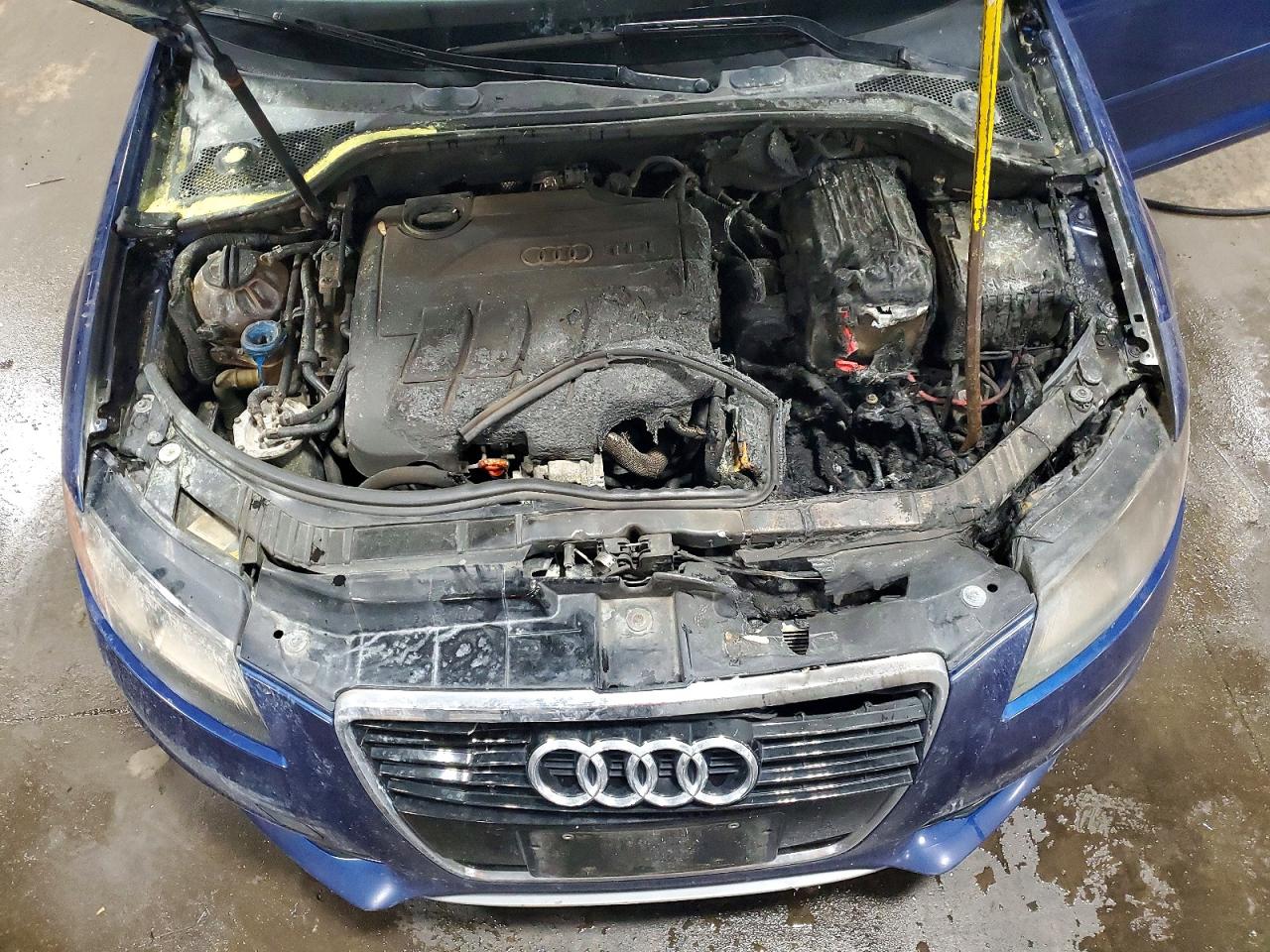 2012 Audi A3 Premium Plus Синий vin: WAUKJAFM2CA131156