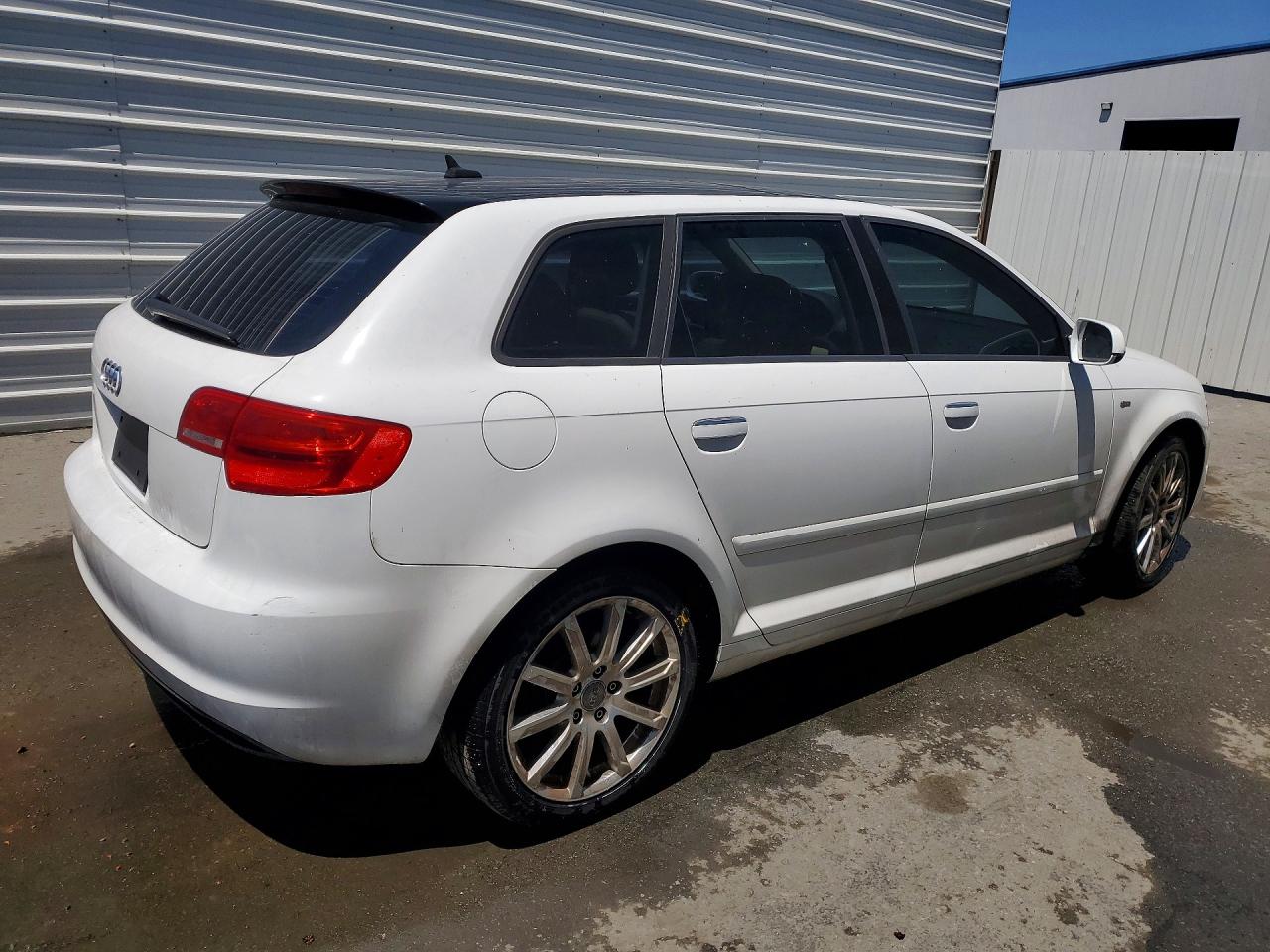 2013 Audi A3 Premium Plus White vin: WAUKJAFM2DA022343