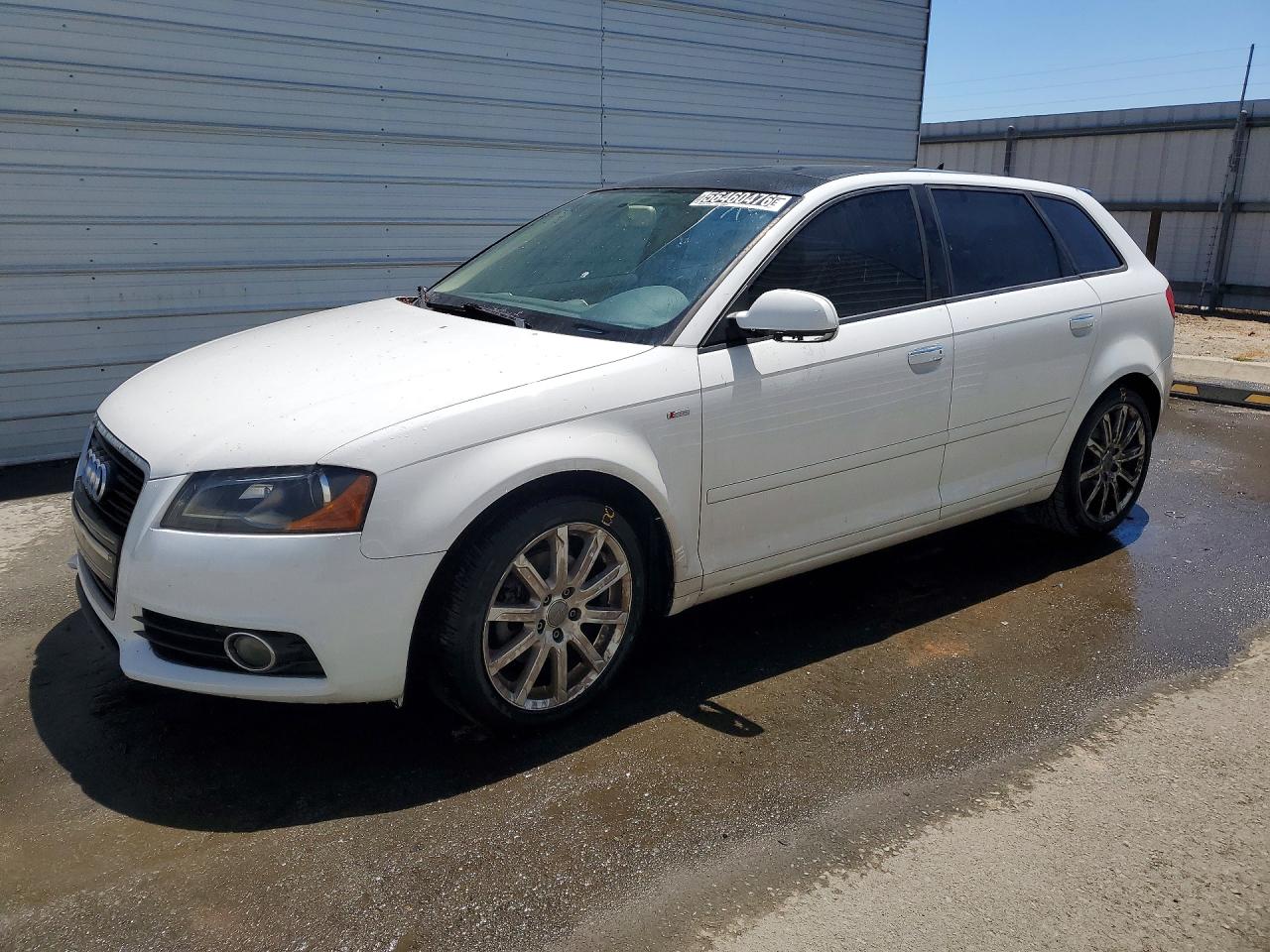 2013 Audi A3 Premium Plus White vin: WAUKJAFM2DA022343