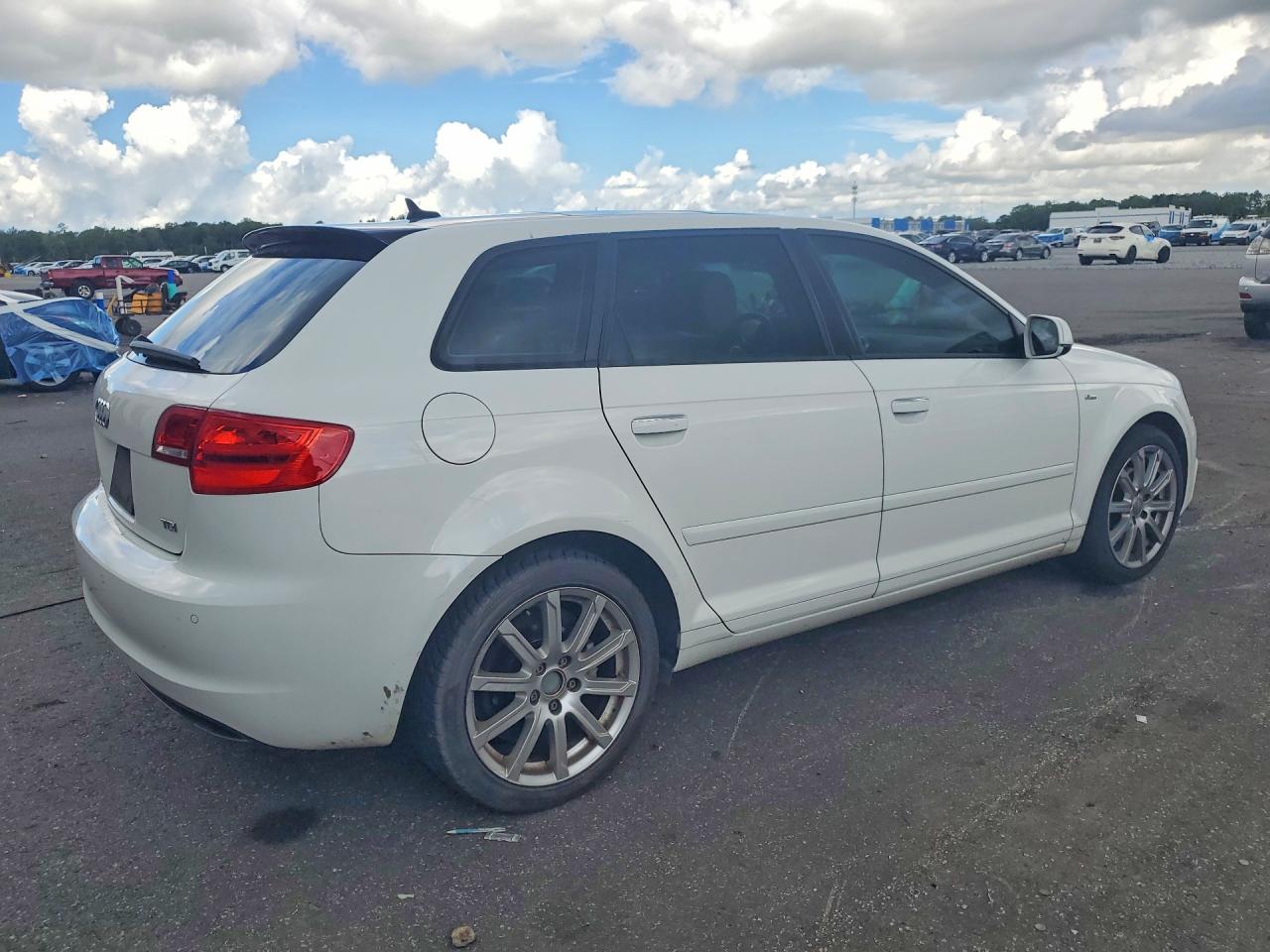 2012 Audi A3 Premium Plus White vin: WAUKJAFM3CA028408