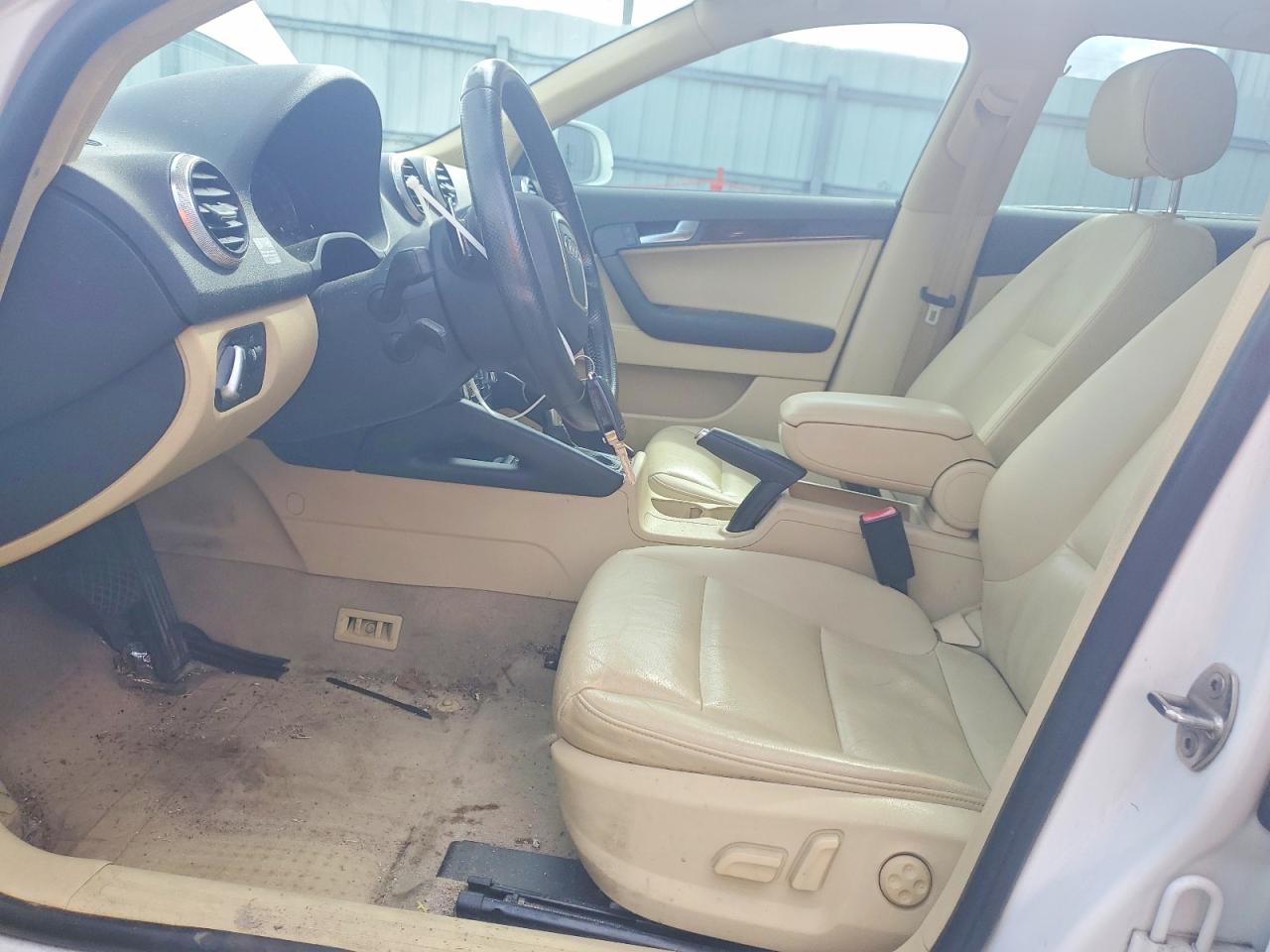2012 Audi A3 Premium Plus White vin: WAUKJAFM3CA028408