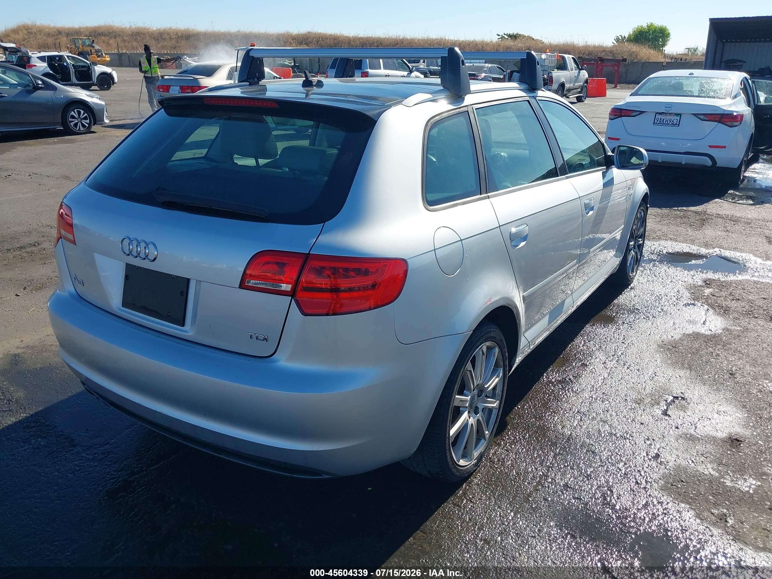 2013 Audi A3 2.0 Tdi Premium Silver vin: WAUKJAFM7DA015100