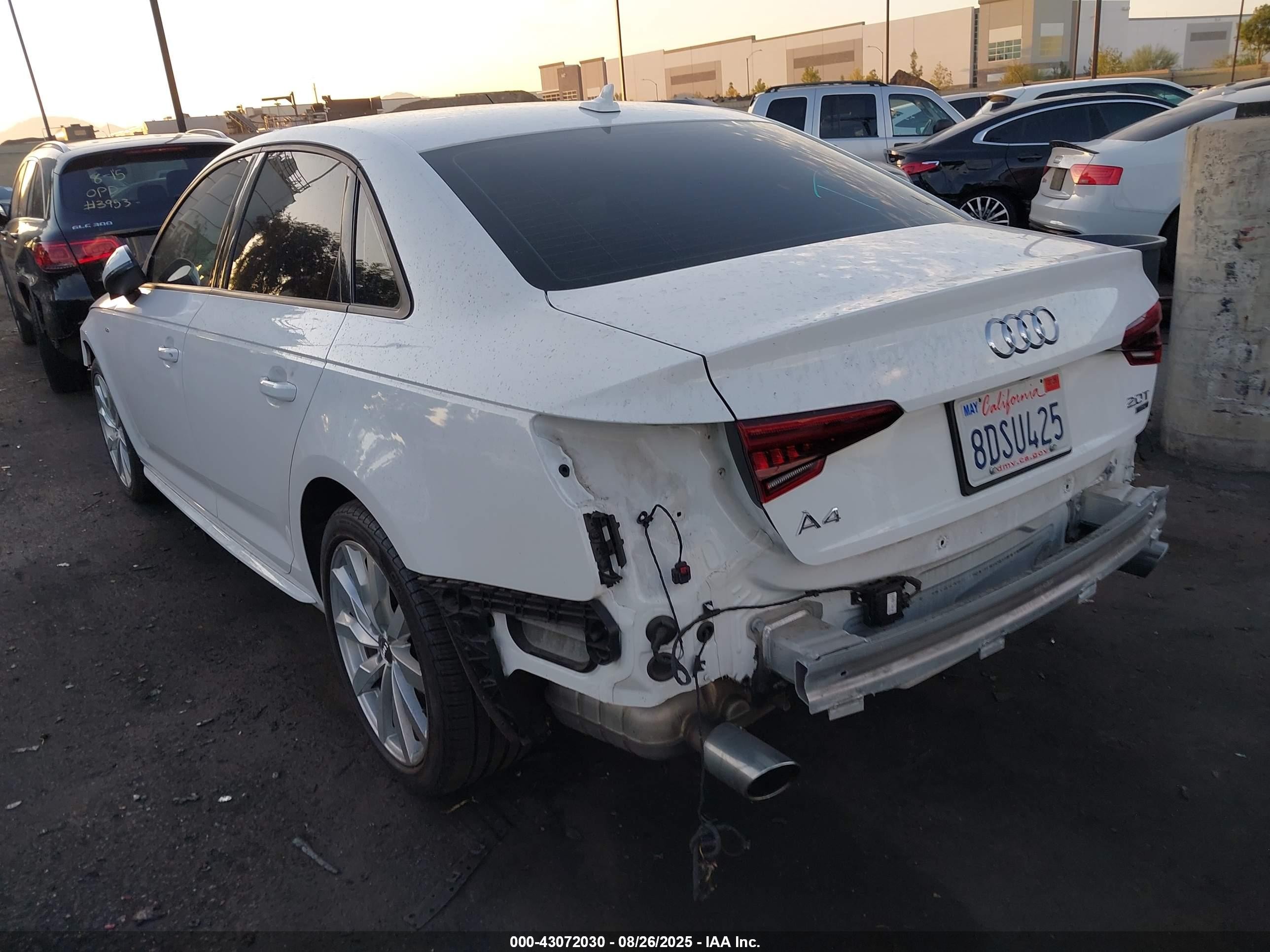 2018 Audi A4 2.0t Tech Ultra Premium/2.0t Ultra Premium White vin: WAUKMAF45JA107275