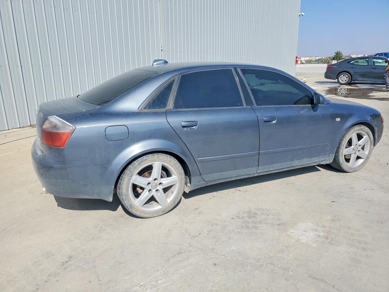 2004 Audi A4 1.8t Quattro Gray vin: WAULC68E34A028279