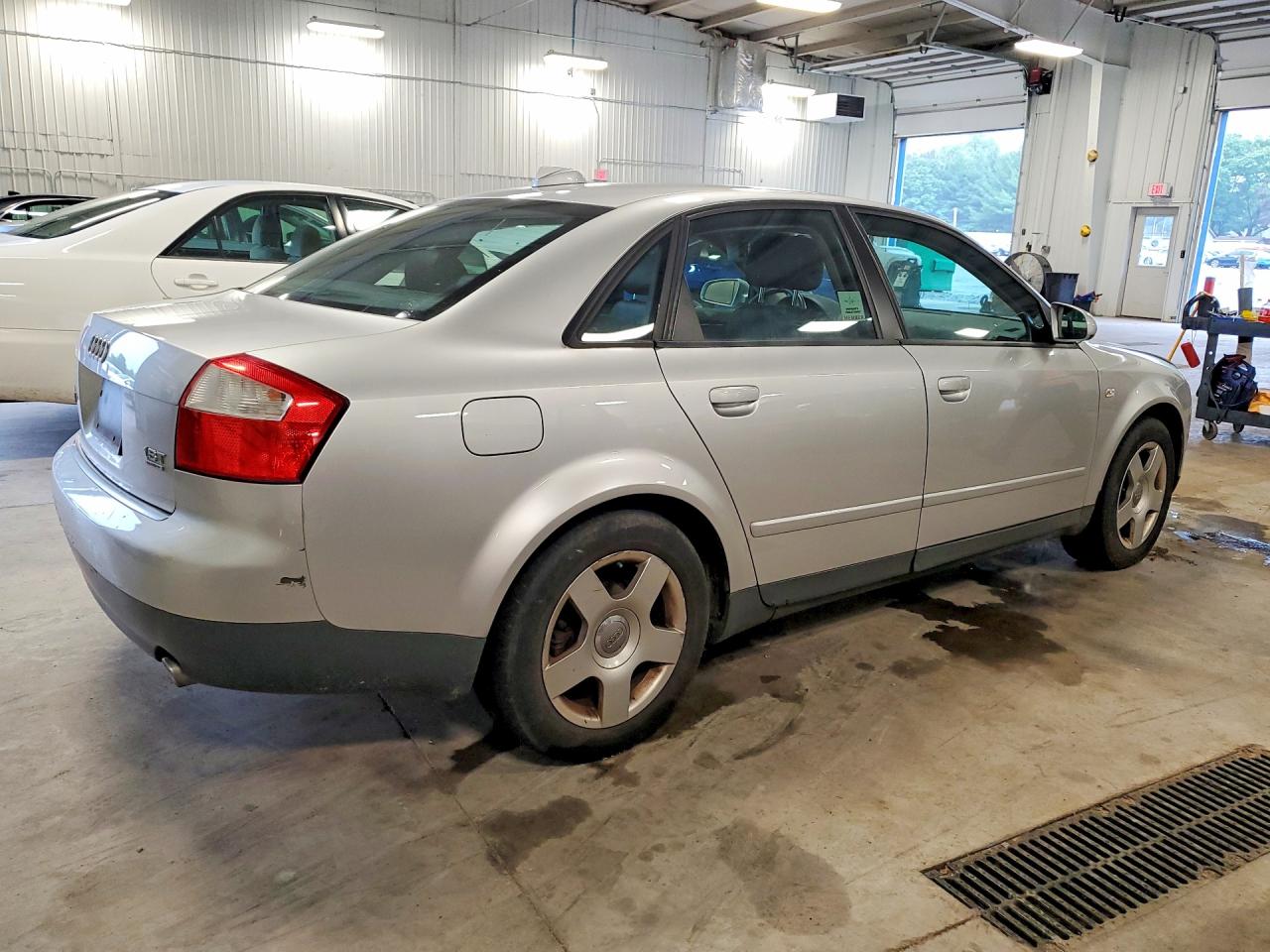 2004 Audi A4 1.8t Quattro Silver vin: WAULC68E64A072860