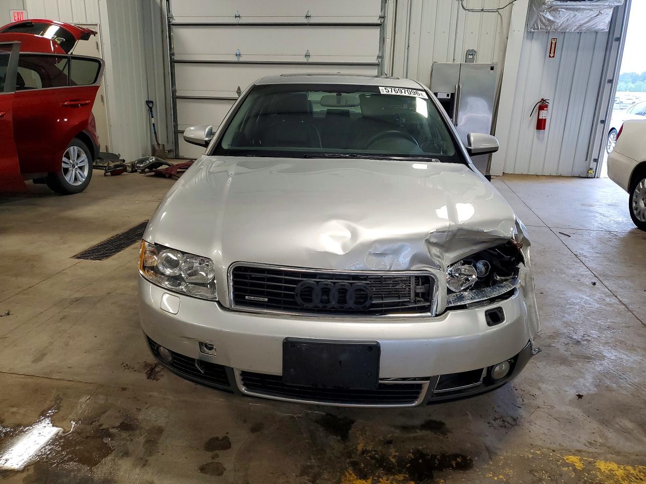 2004 Audi A4 1.8t Quattro Silver vin: WAULC68E64A072860