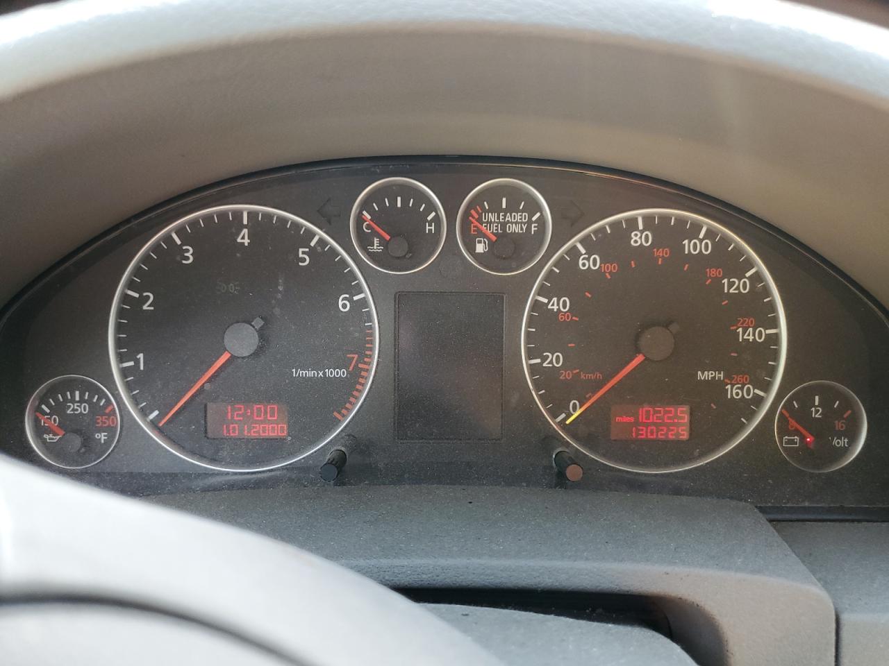 2002 Audi A6 2.7t Quattro Gold vin: WAULD64B92N137540