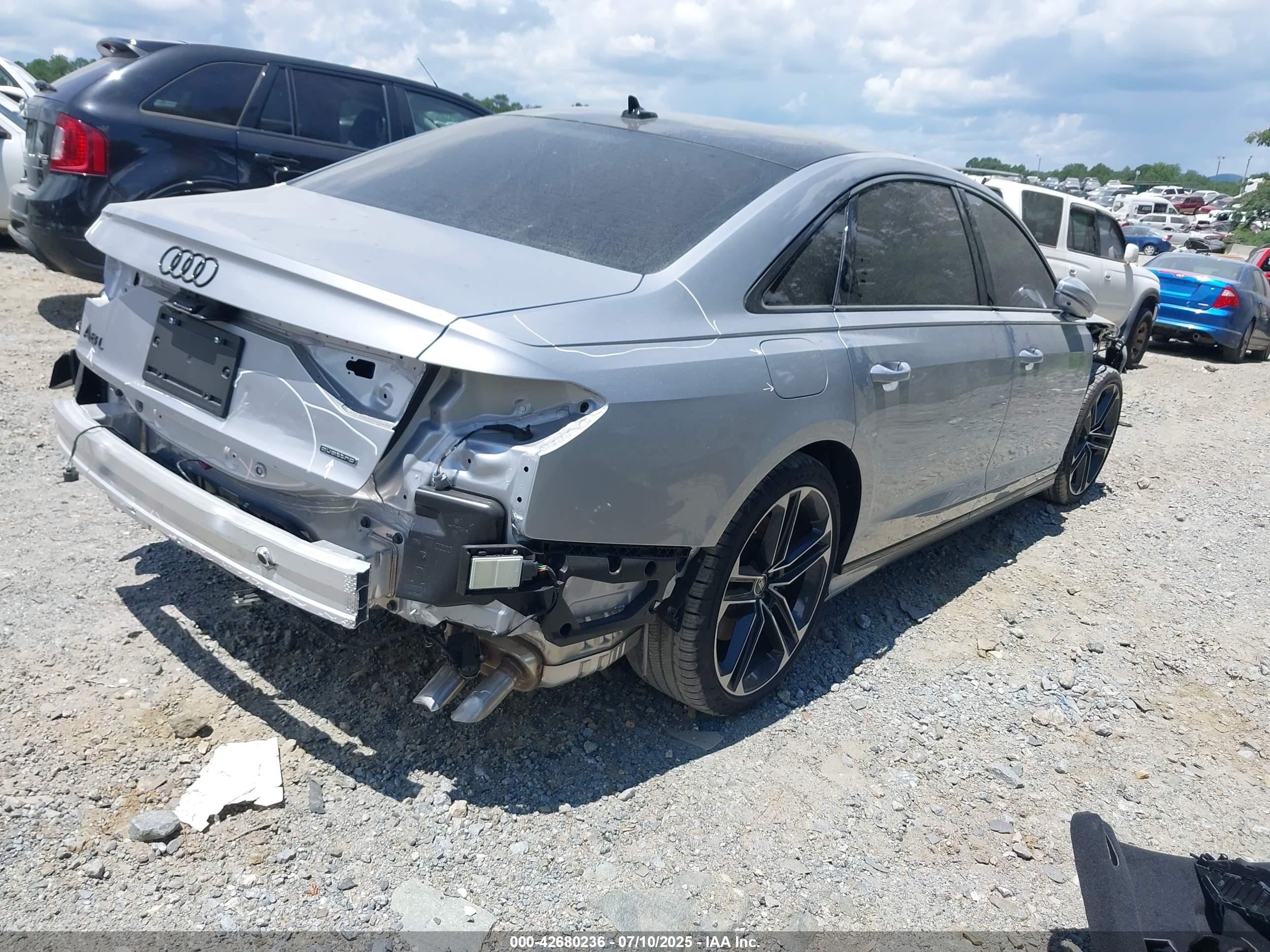 2025 Audi A8 L 55 Tfsi Quattro Tiptronic Серебряный vin: WAULDAF82SN001562